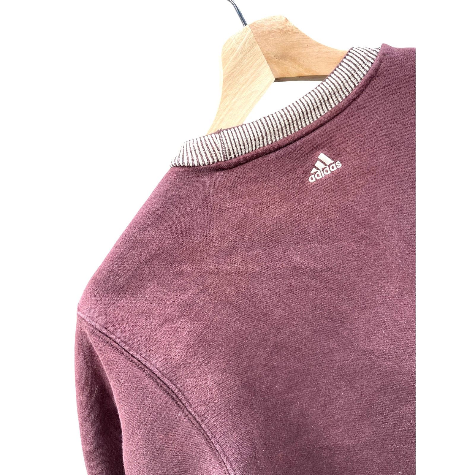 Adidas × Vintage Vintage 2000's Adidas Embroidered Maroon Sweatshirt Size US XS / EU 42 / 0 - 5 Thumbnail