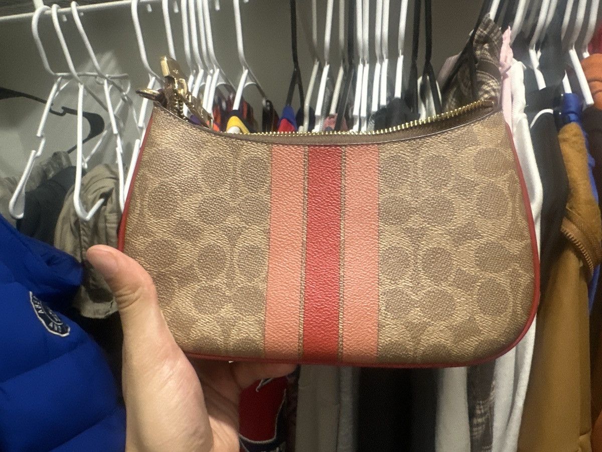 Coach Coach Red Handbag Size ONE SIZE - 2 Thumbnail