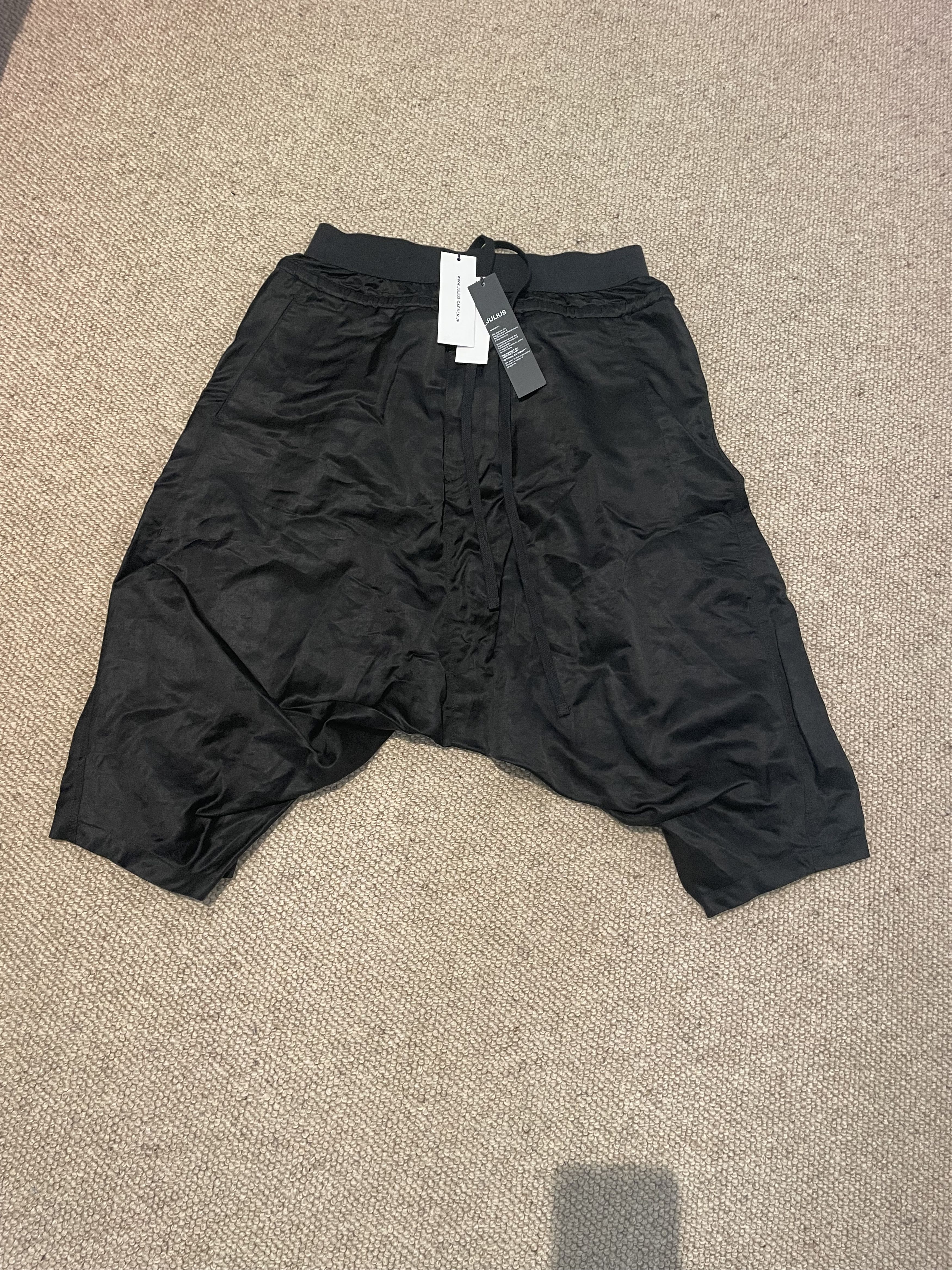 Julius dropped crotch shorts