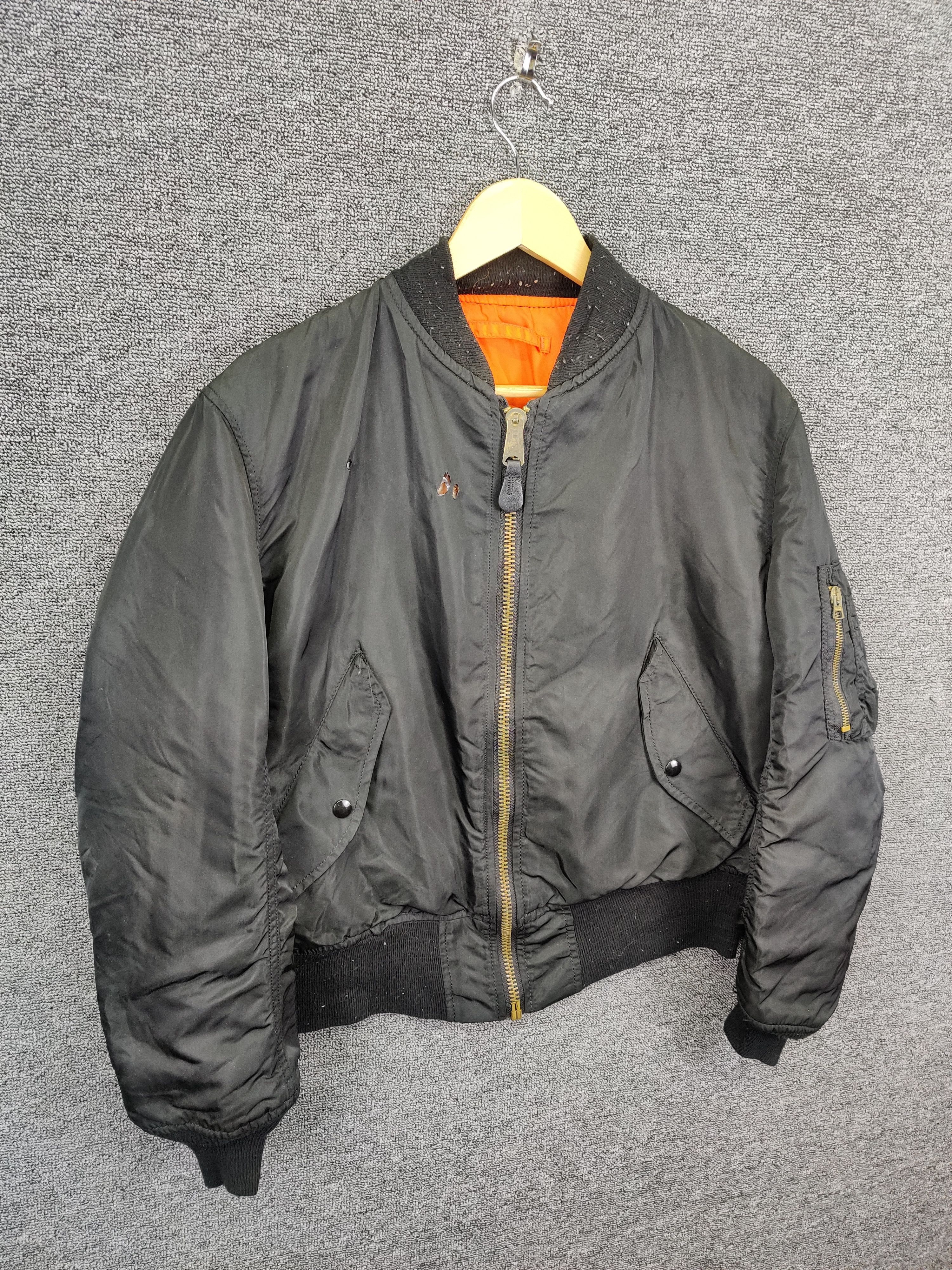 Alpha Industries Vintage Alpha Industries MA-1 Flight Bomber Jacket Size US M / EU 48-50 / 2 - 5 Thumbnail
