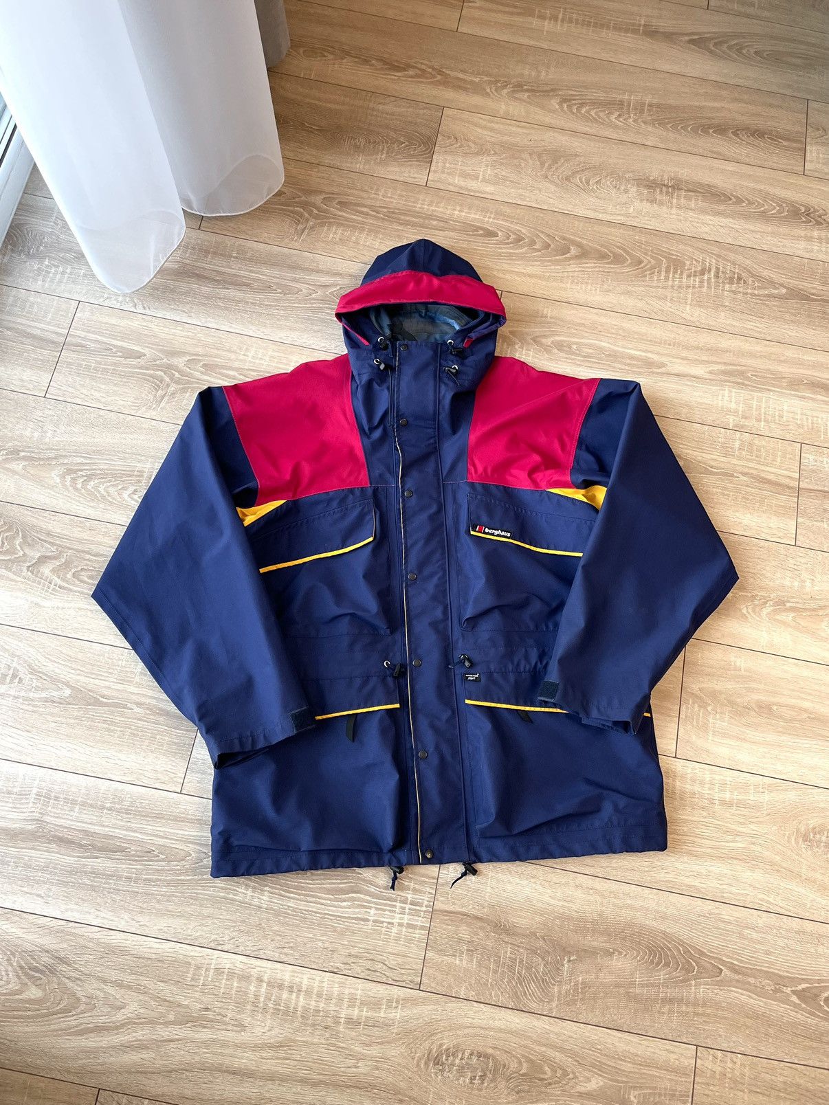 本日限定90s berghaus Mera Peak  ゴアテックス ジャケット s-l1200.jpg