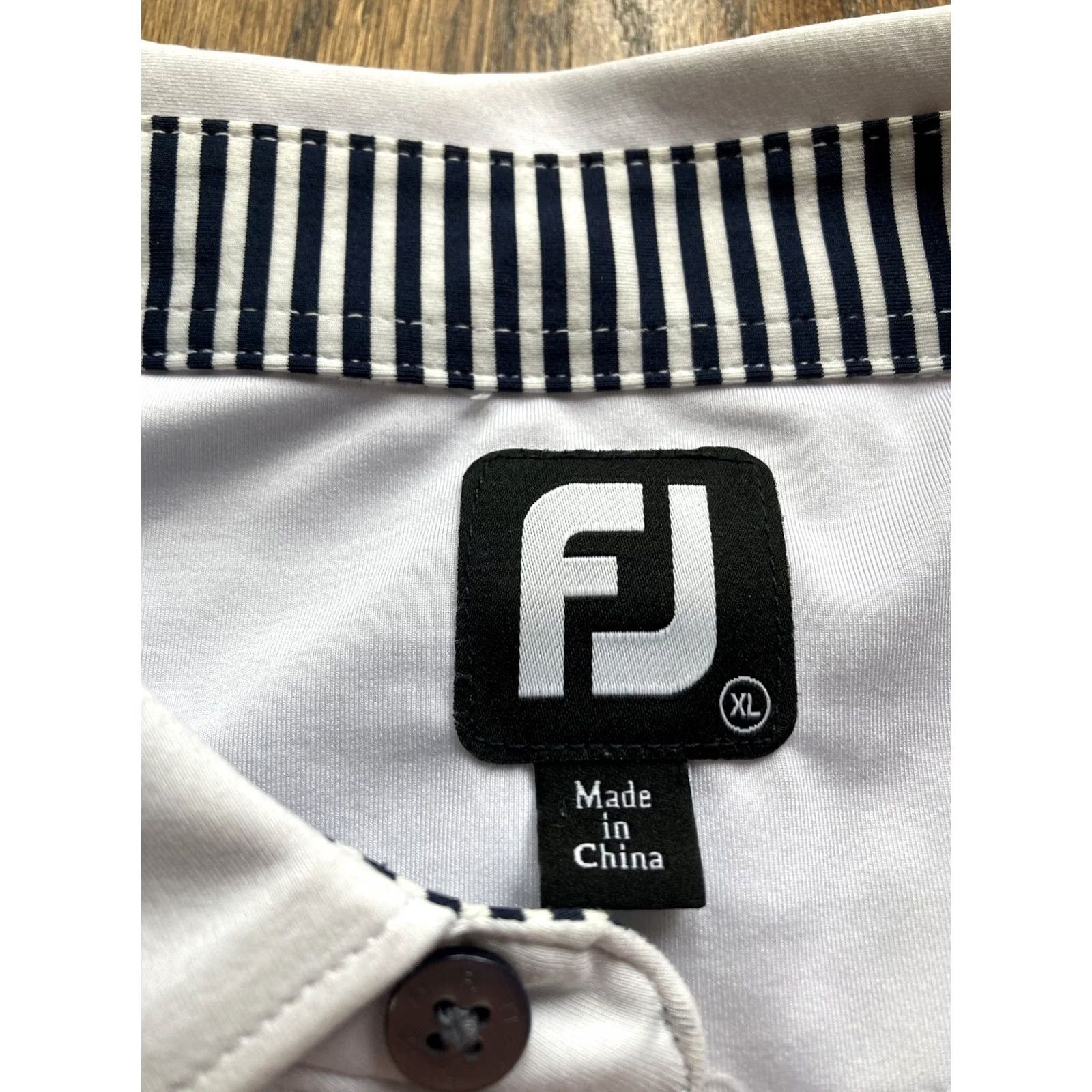 Footjoy FootJoy Mens Polo Size XL White Performance Stretch Golf Shirt Regular Sleeve Short Sleeve Collared Breathable All Seasons Logo Size US XL / EU 56 / 4 - 6 Thumbnail