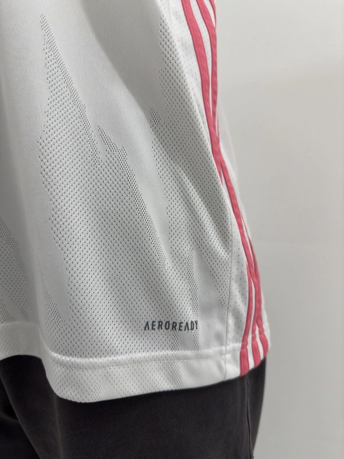 Adidas FC REAL MADRID 2020 2021 HOME JERSEY SHIRT SOCCER FOOTBALL Size US XL / EU 56 / 4 - 6 Thumbnail