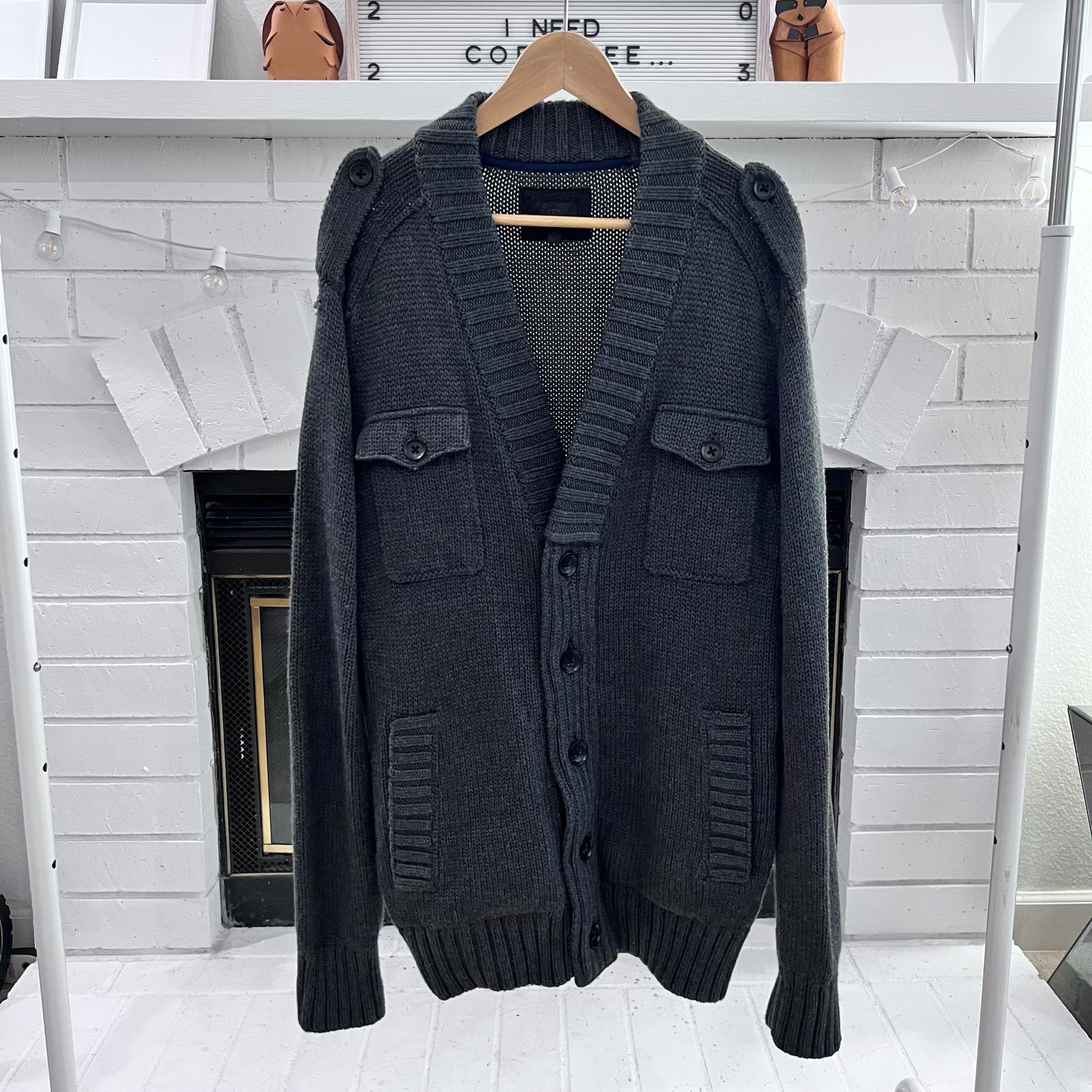 Banana Republic Vintage Banana Republic Knitted Button Down Heavy Cardigan Size US L / EU 52-54 / 3 - 1 Thumbnail