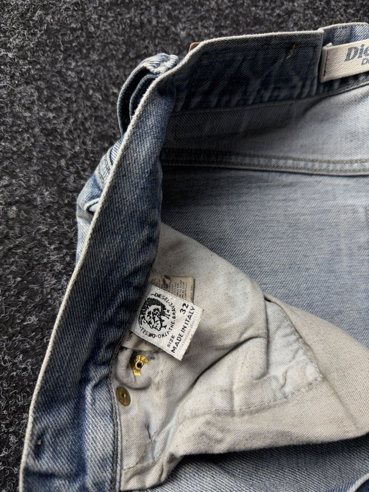 Diesel Vintage Retro Diesel Industry Jeans Made in Italy Light Wash Size US 31 - 11 Thumbnail