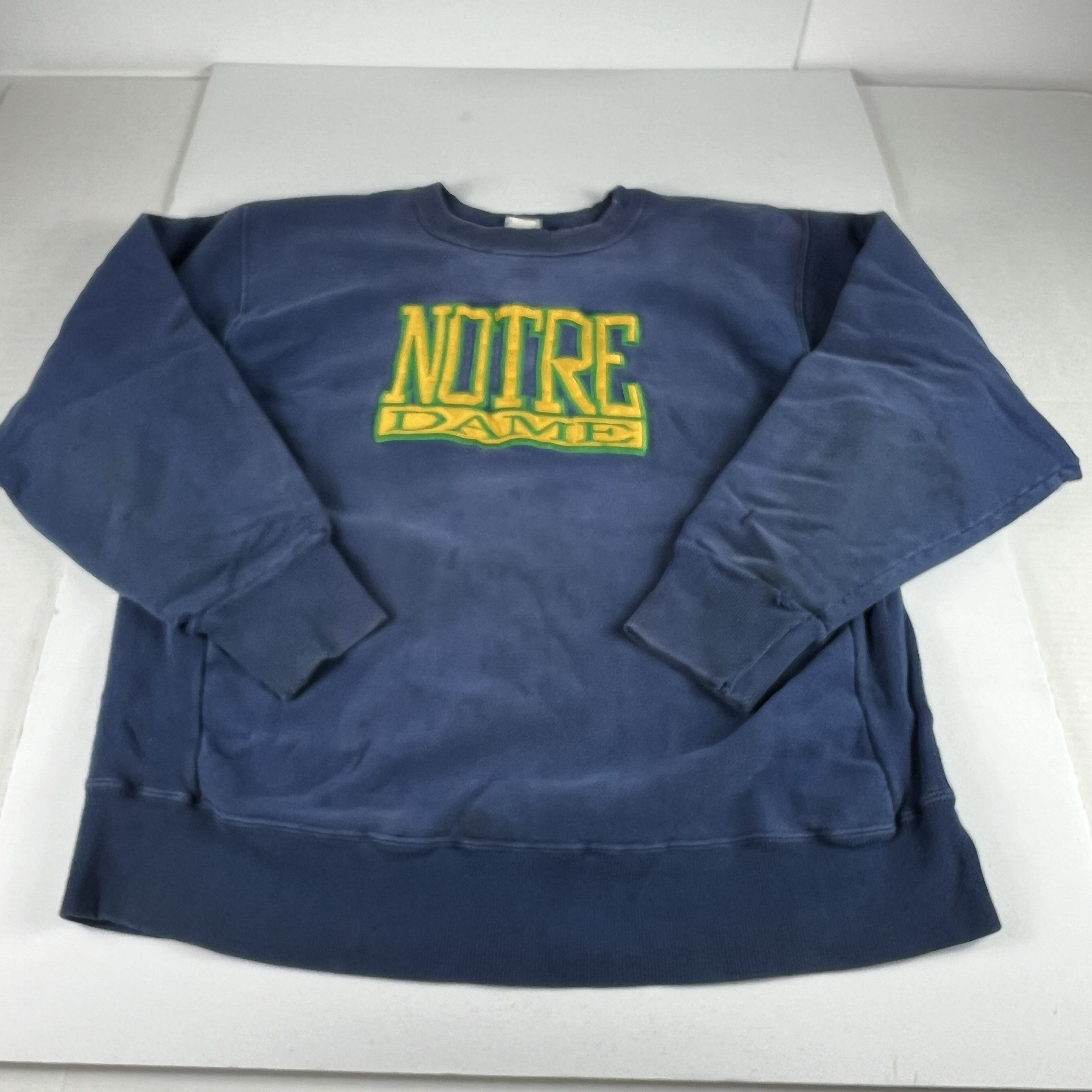 NCAA × Vintage VTG Notre Dame Fightin Irish Sweatshirt Thrashed Crewneck Size US XL / EU 56 / 4 - 1 Thumbnail