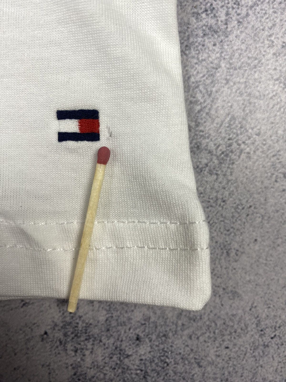 Designer × Tommy Hilfiger Tommy Hilfiger Big Logo Tee Size XS / US 0-2 / IT 36-38 - 8 Thumbnail