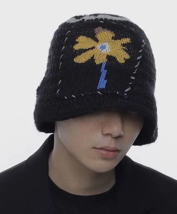 Japanese Brand Outdoor retro floral knitted tulip hat bucket hat Size ONE SIZE - 1 Thumbnail