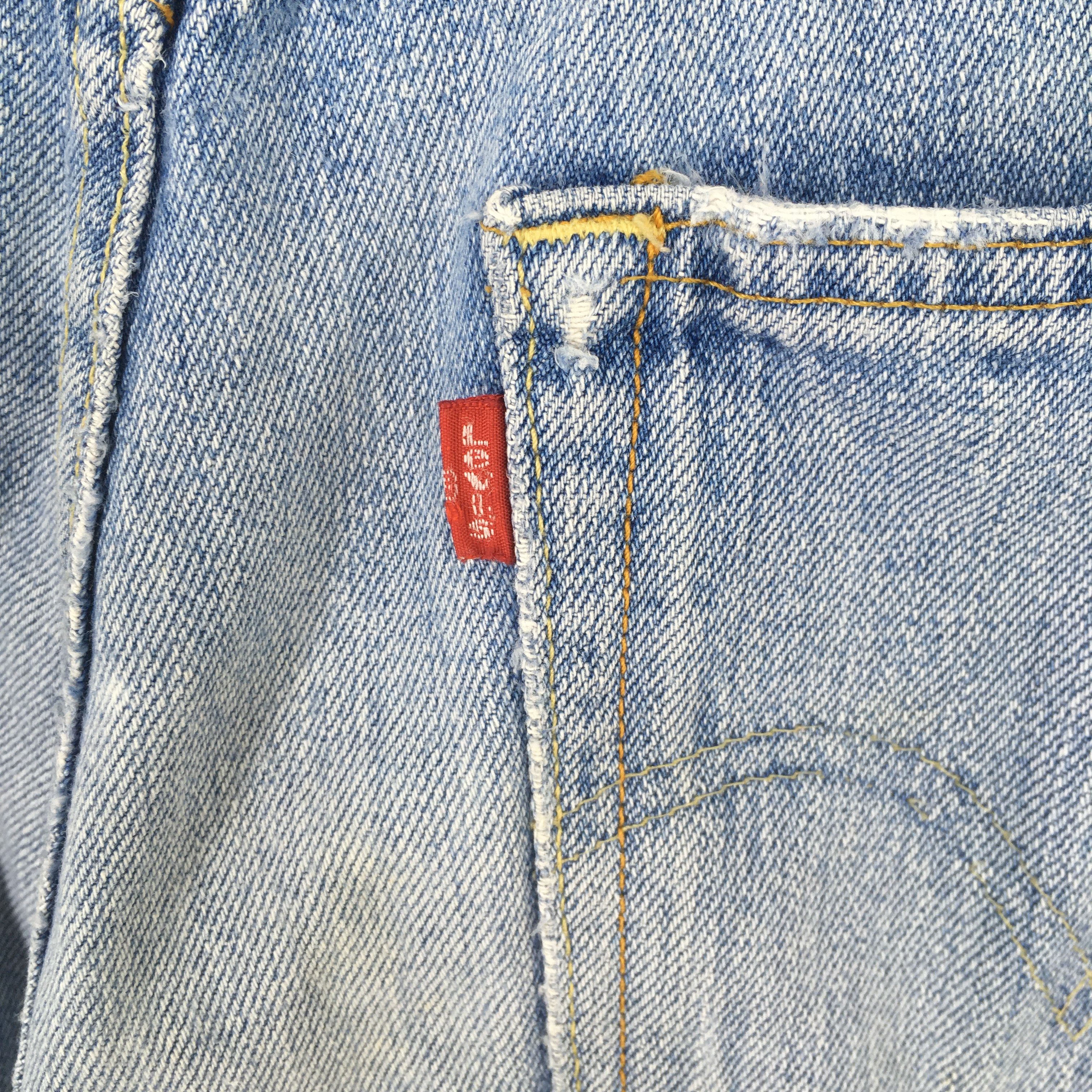 Levi's Size 28x31 Vintage Y2K Levi's 501 Straight Cut Jeans S398 Size US 28 / EU 44 - 11 Thumbnail
