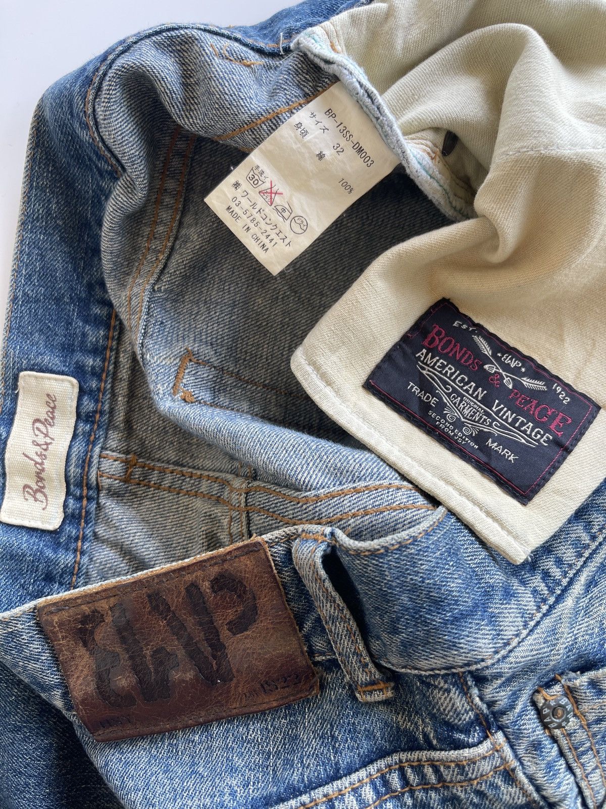 Japanese Brand Vintage Bonds & Peace Ripped Distressed Jeans Size US 34 / EU 50 - 11 Thumbnail