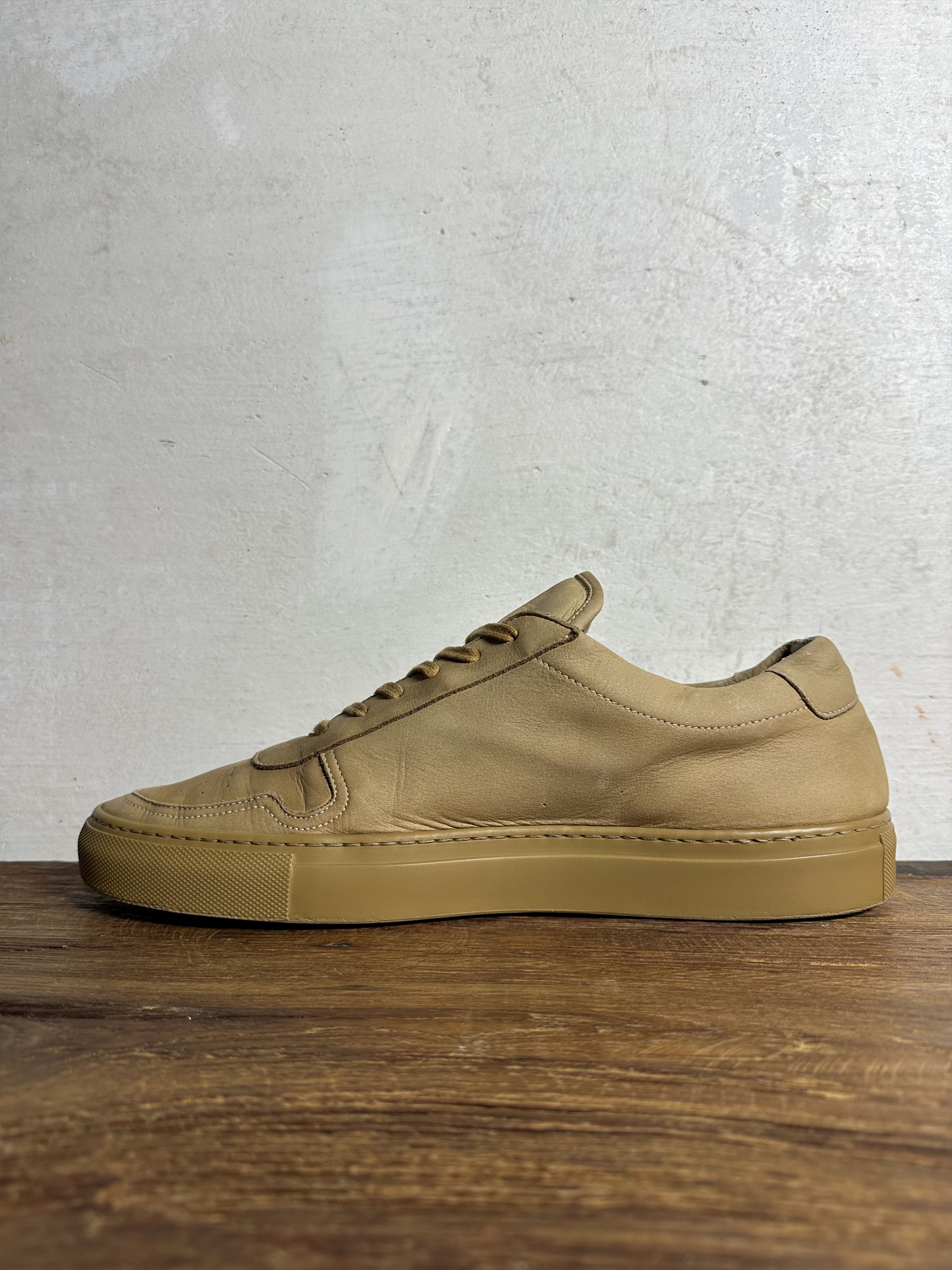 Common Projects Common Projects BBall Low in Nabuk Tan Size US 10.5 / EU 43-44 - 3 Thumbnail