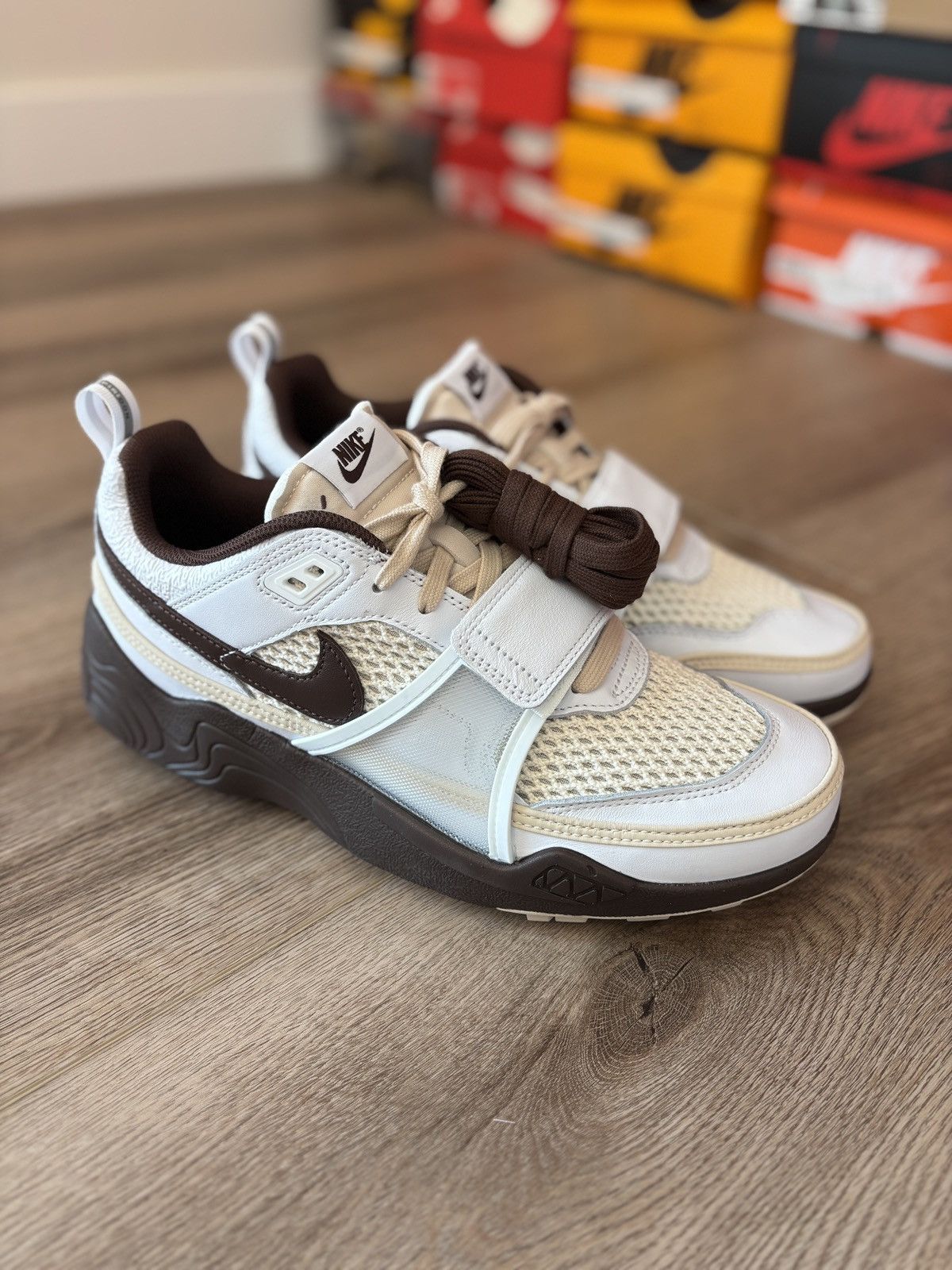Nike × Travis Scott Nike Zoom Field Jaxx Travis Scott Light Chocolate Size US 10 / EU 43 - 1 Thumbnail