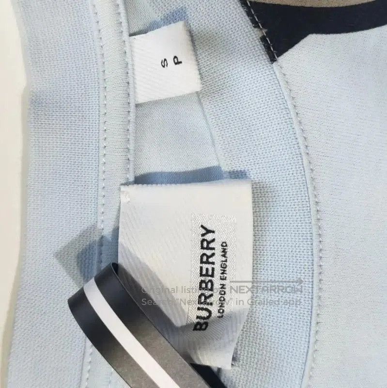 Burberry Burberry Light Blue Women's T-Shirt with Horse Print. Size S / US 4 / IT 40 - 3 Thumbnail