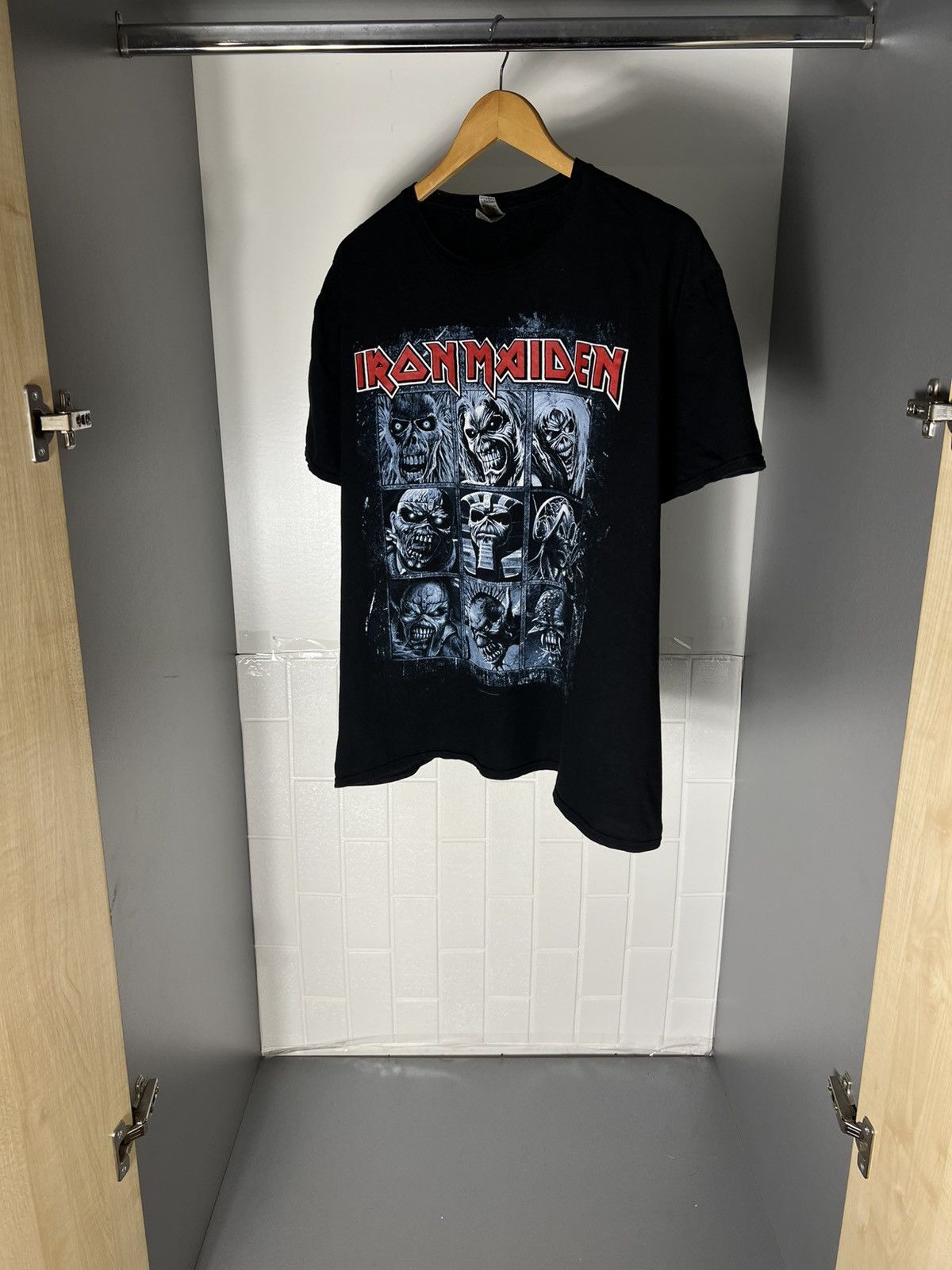 Band Tees VINTAGE IRON MAIDEN MONSTER WORLD TOUR ROCK T-SHIRT Y2K 90s Size US L / EU 52-54 / 3 - 3 Thumbnail