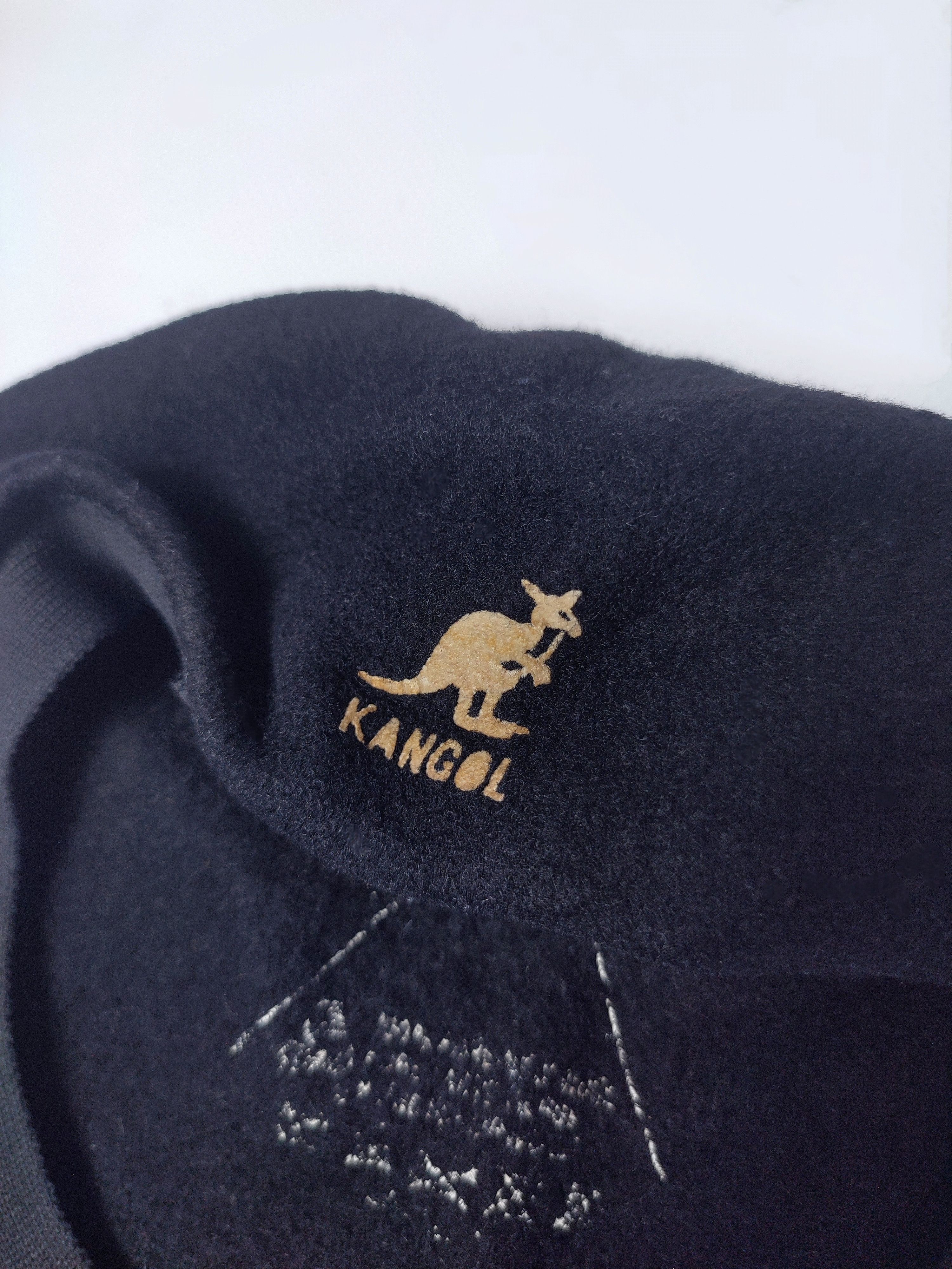 Vintage Kangol Black Wool 504 Flat Cap Kangaroo Logo Vintage Size ONE SIZE - 11 Thumbnail