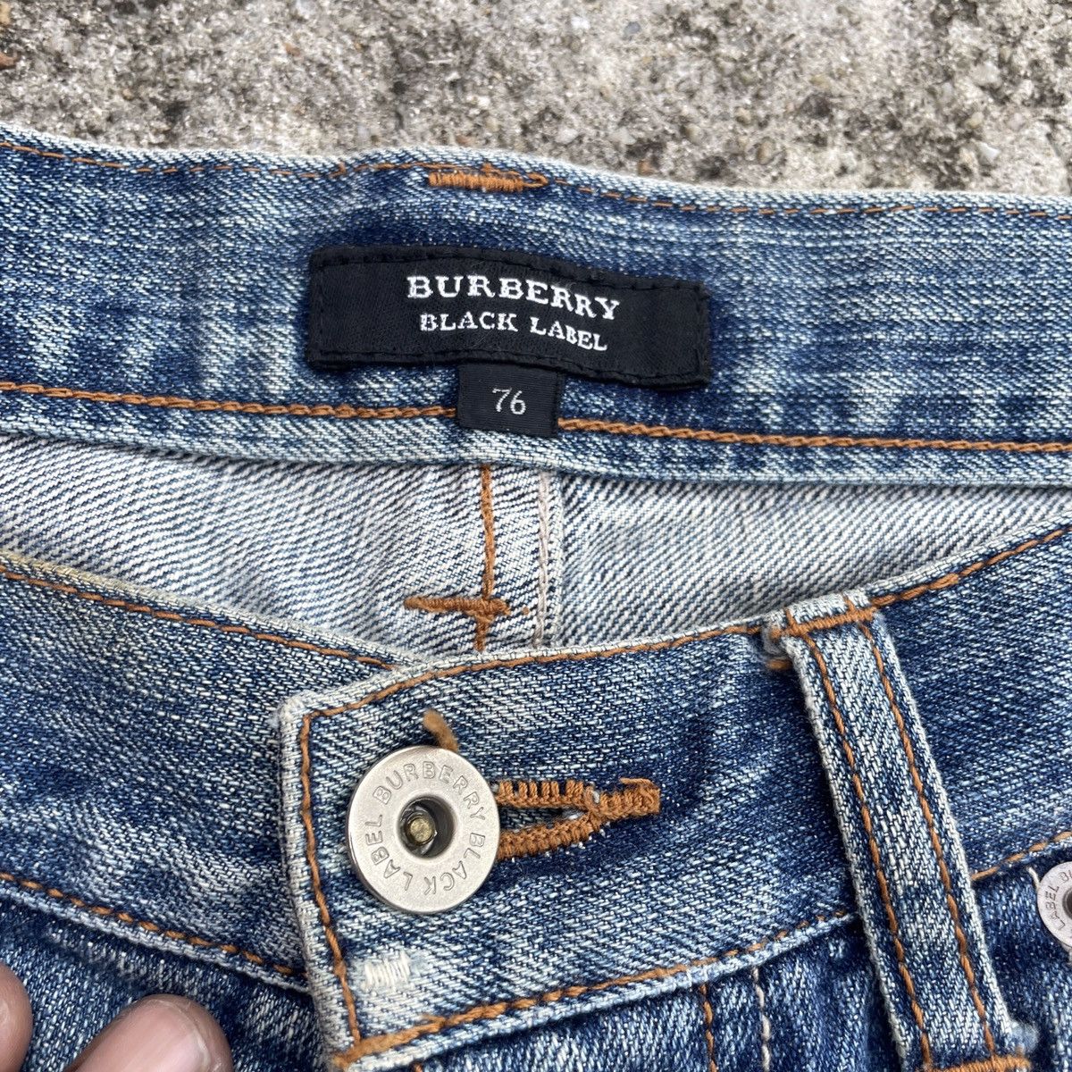 Burberry Vintage Burberry Black Label Distressed Denim Jeans Size 32" / US 10 / IT 46 - 5 Thumbnail