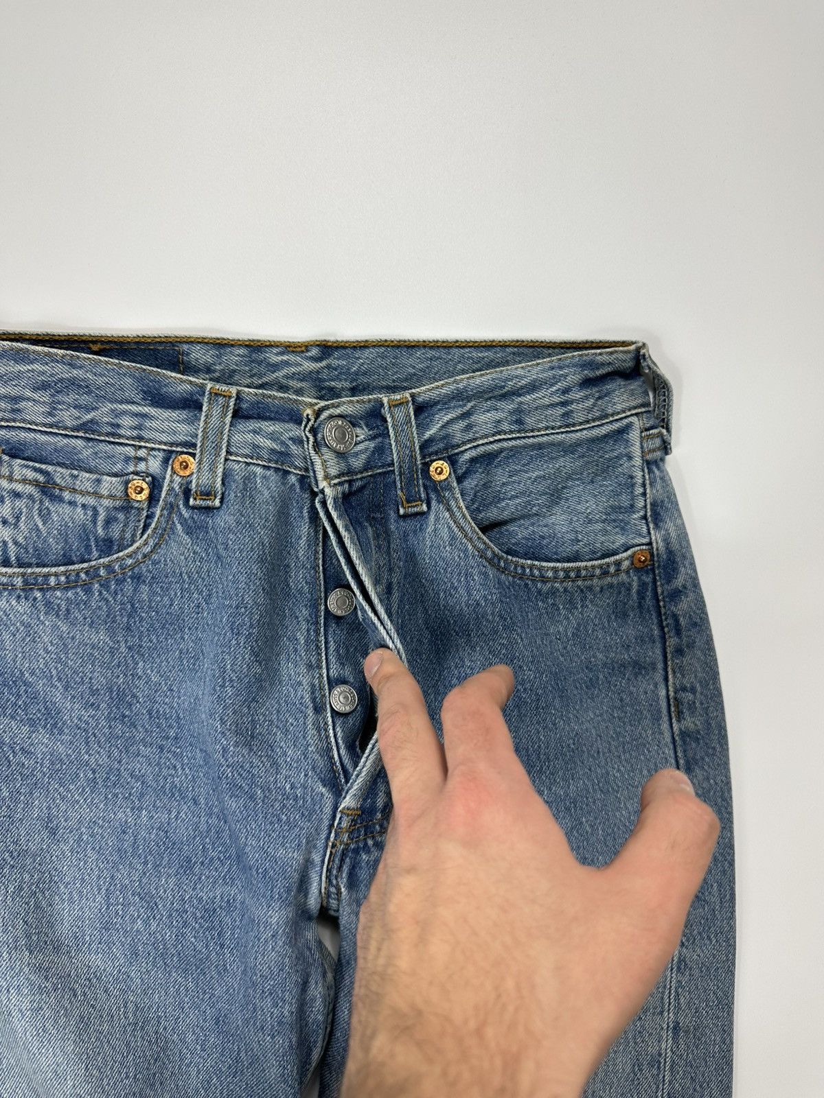 Levi's Vintage 501 Light Blue Jeans W27 L34 Made In Spain Size US 27 - 8 Thumbnail