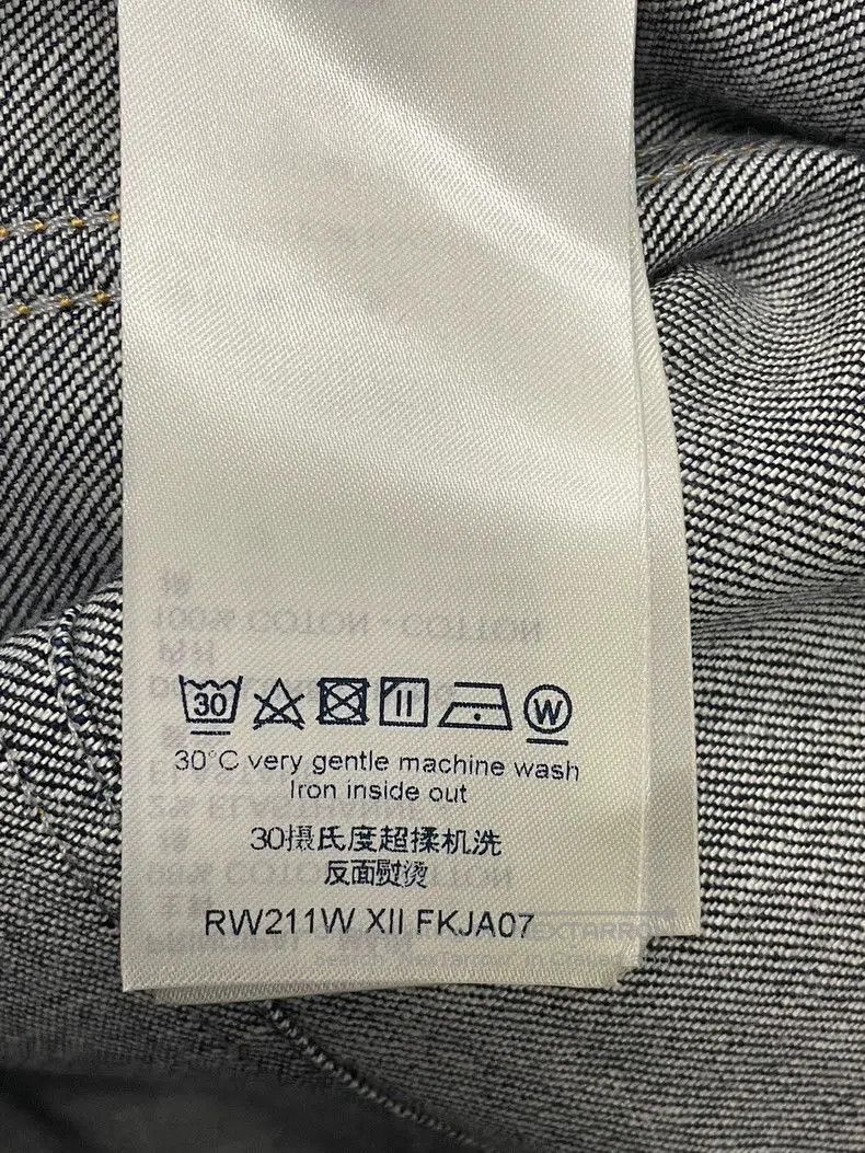 Louis Vuitton Louis Vuitton Denim Jacket Size 34. Size US S / EU 44-46 / 1 - 5 Thumbnail