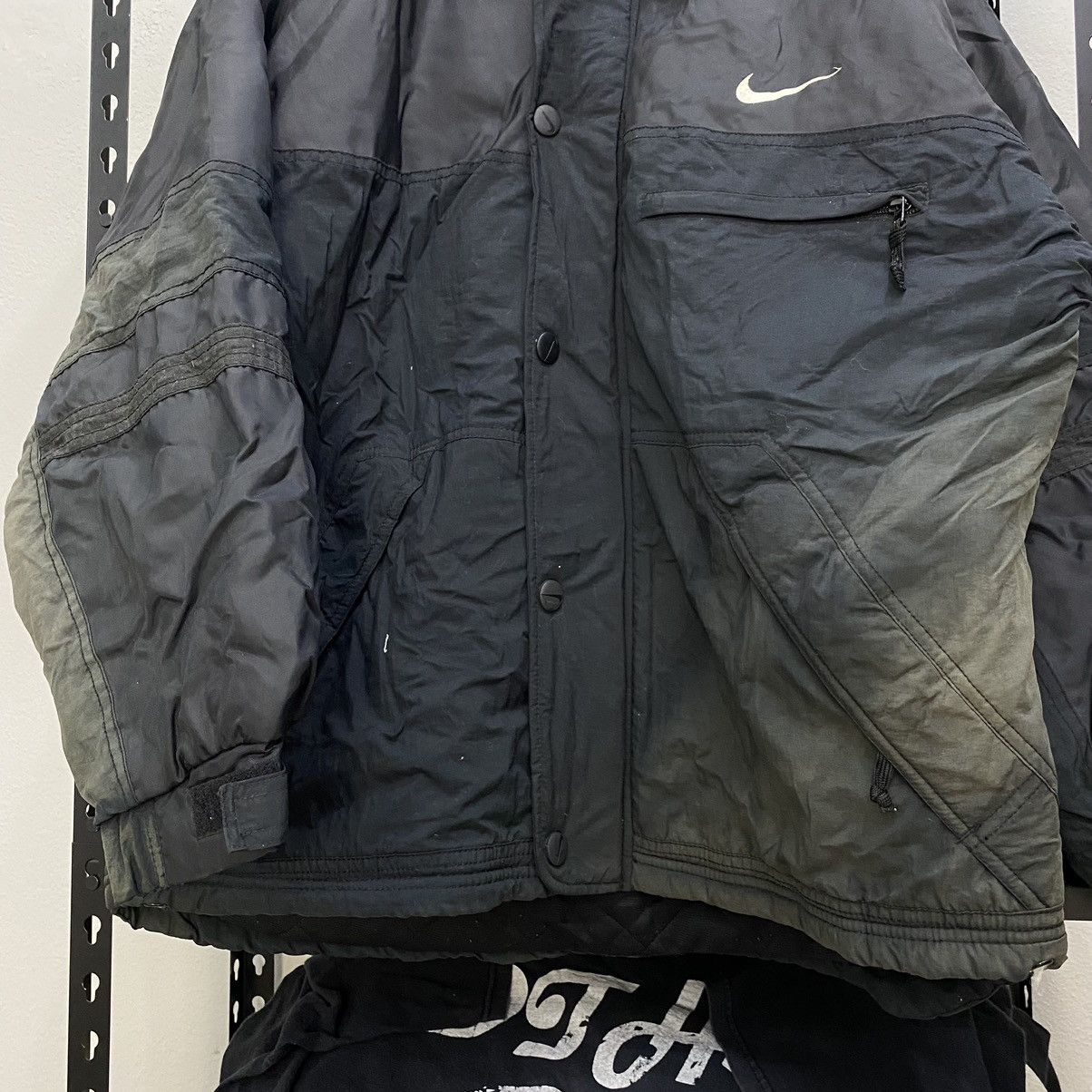 Nike × Vintage Vintage Nike Mini Swoosh Embroidery Jacket Windbreaker Size US XL / EU 56 / 4 - 3 Thumbnail