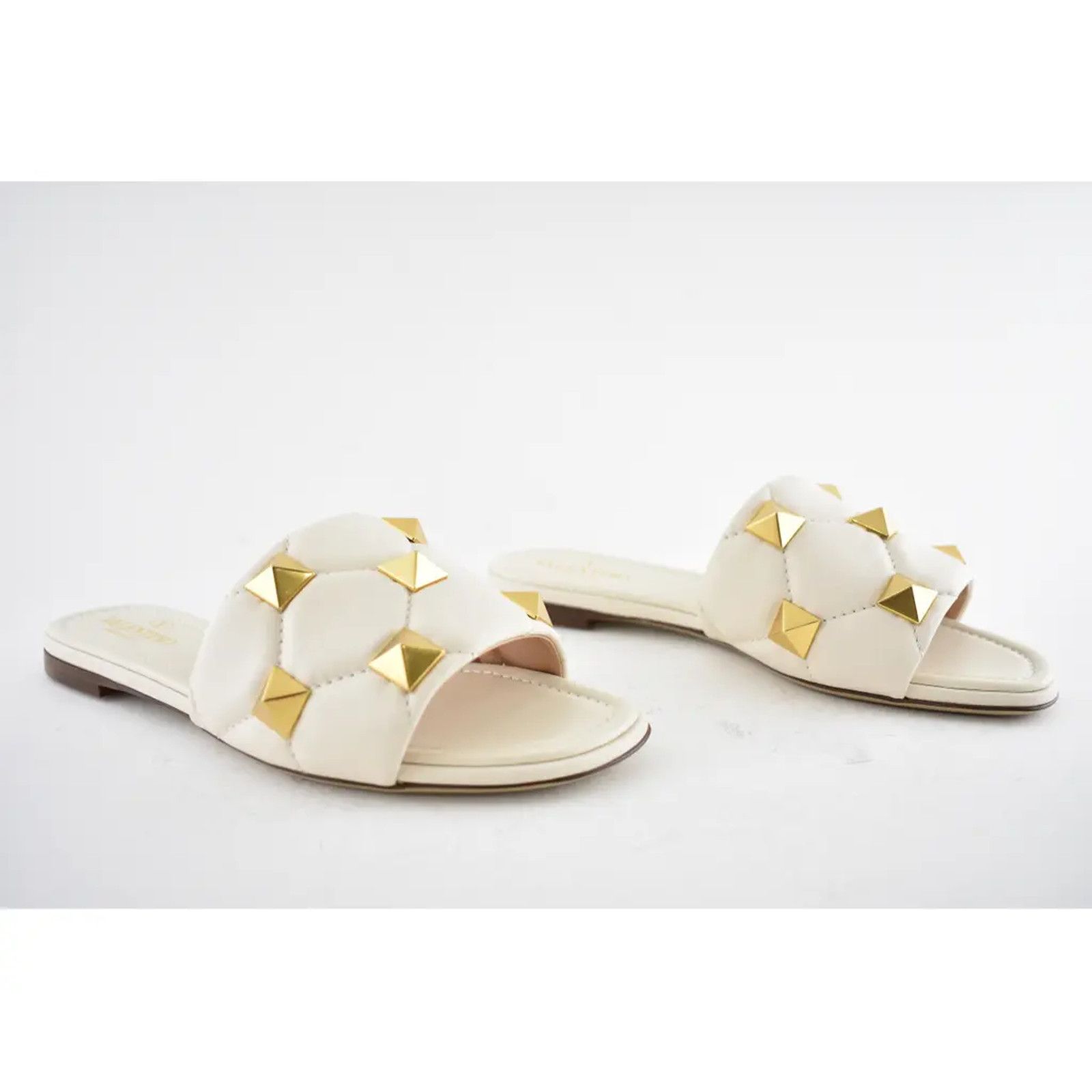 Valentino Valentino Rockstud Roman Stud Ivory Gold Leather Quilted Size US 5.5 / IT 35.5 - 4 Thumbnail