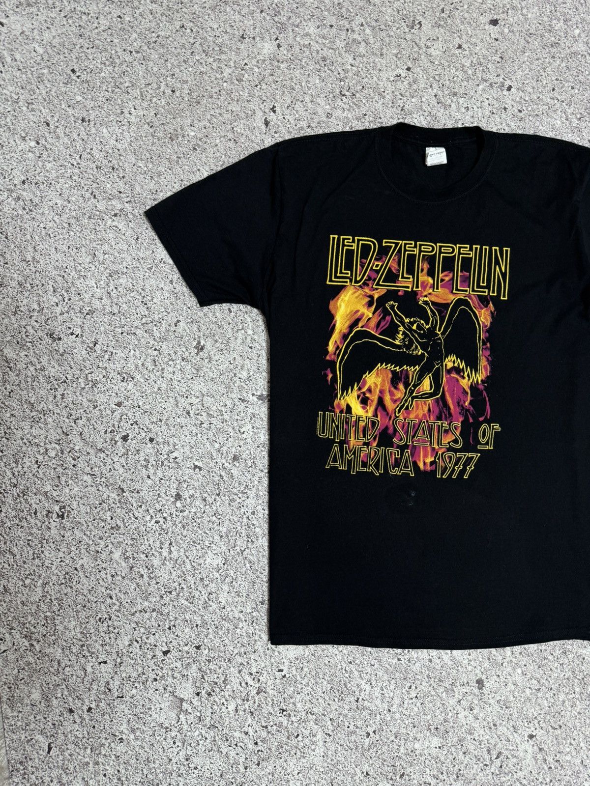Band Tees × Vintage Vintage 2019 LED Zeppelin USA Rock Retro T-Shirt Y2K Hype Size US XL / EU 56 / 4 - 3 Thumbnail
