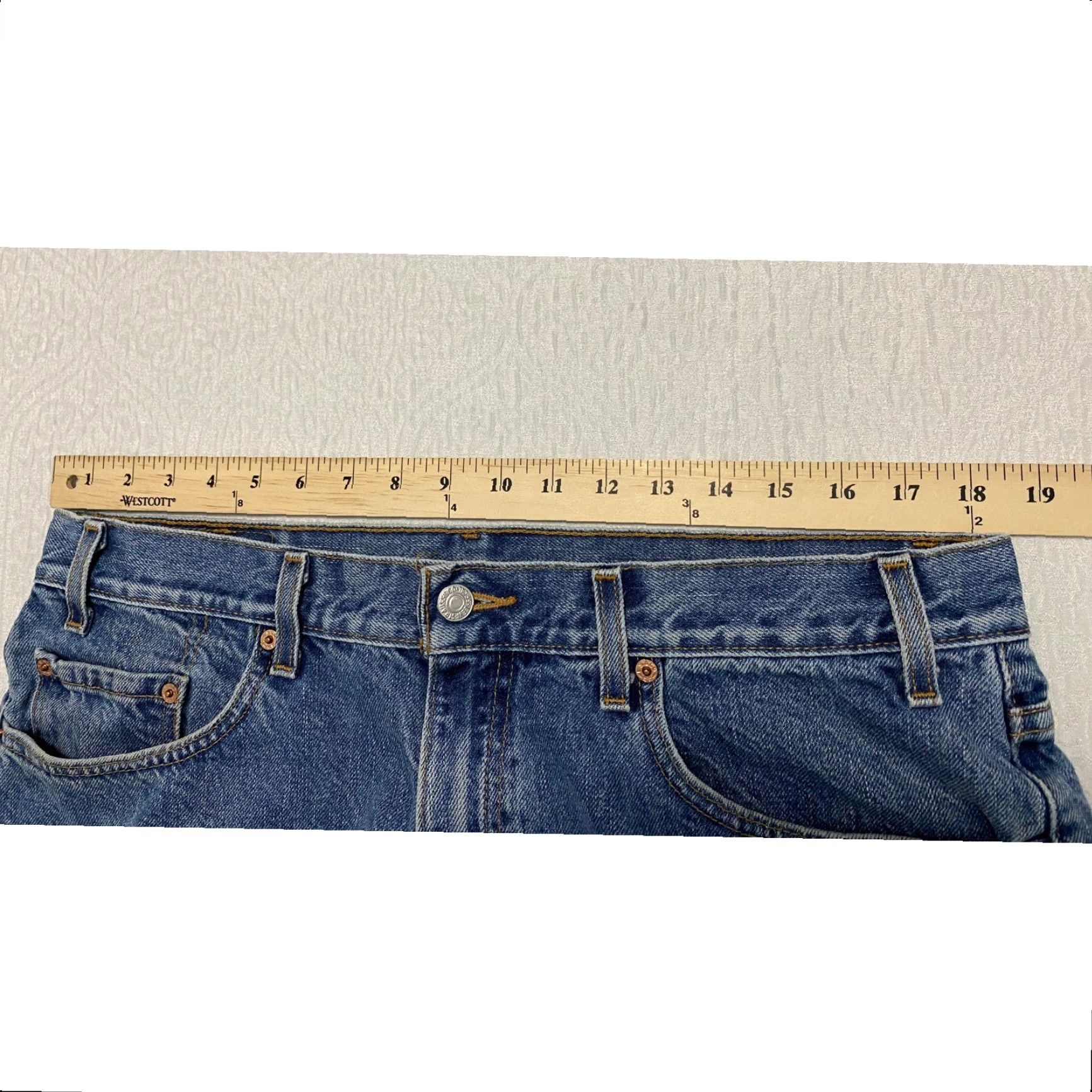 Levi's VINTAGE Levi's 550 Jeans Mens Regular 36 Blue Denim Straight 30 Inseam Relaxed Fit 90s Size US 36 / EU 52 - 5 Thumbnail