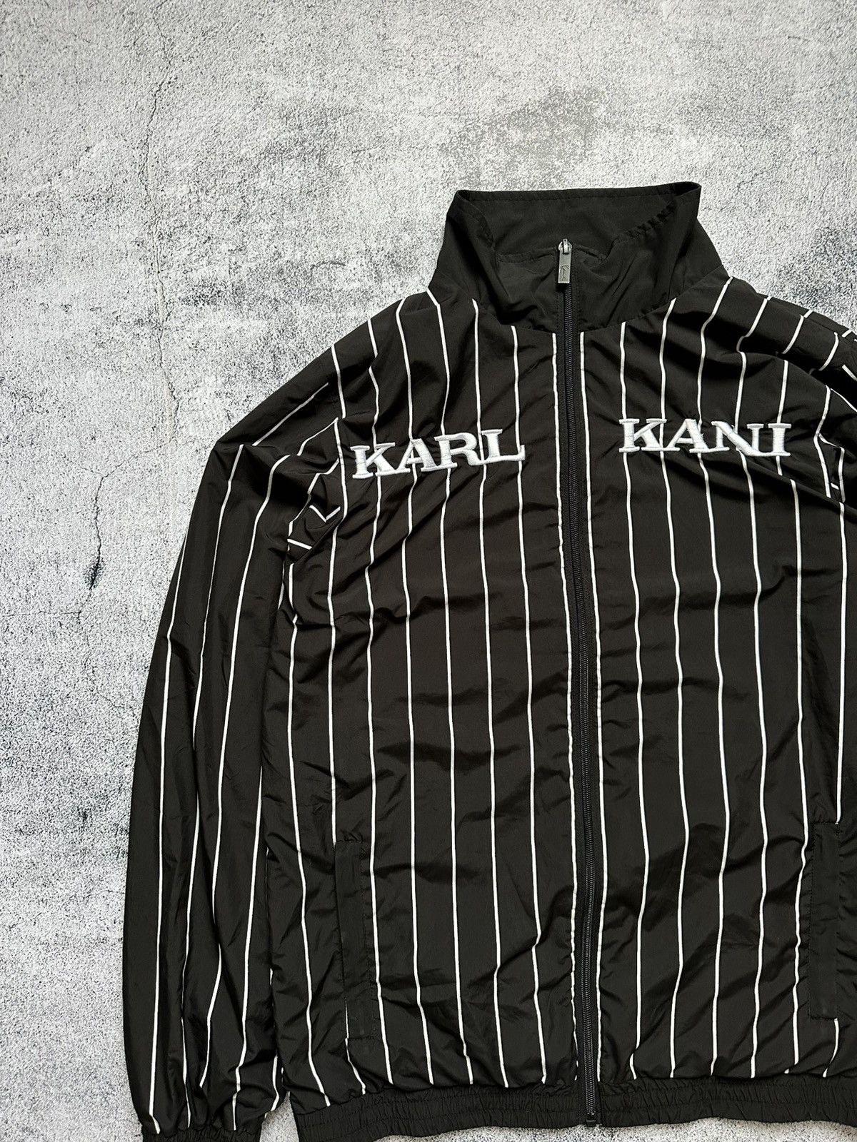 Karl Kani Vintage Karl Kani Zip Jacket Big Logo White Size US M / EU 48-50 / 2 - 2 Thumbnail
