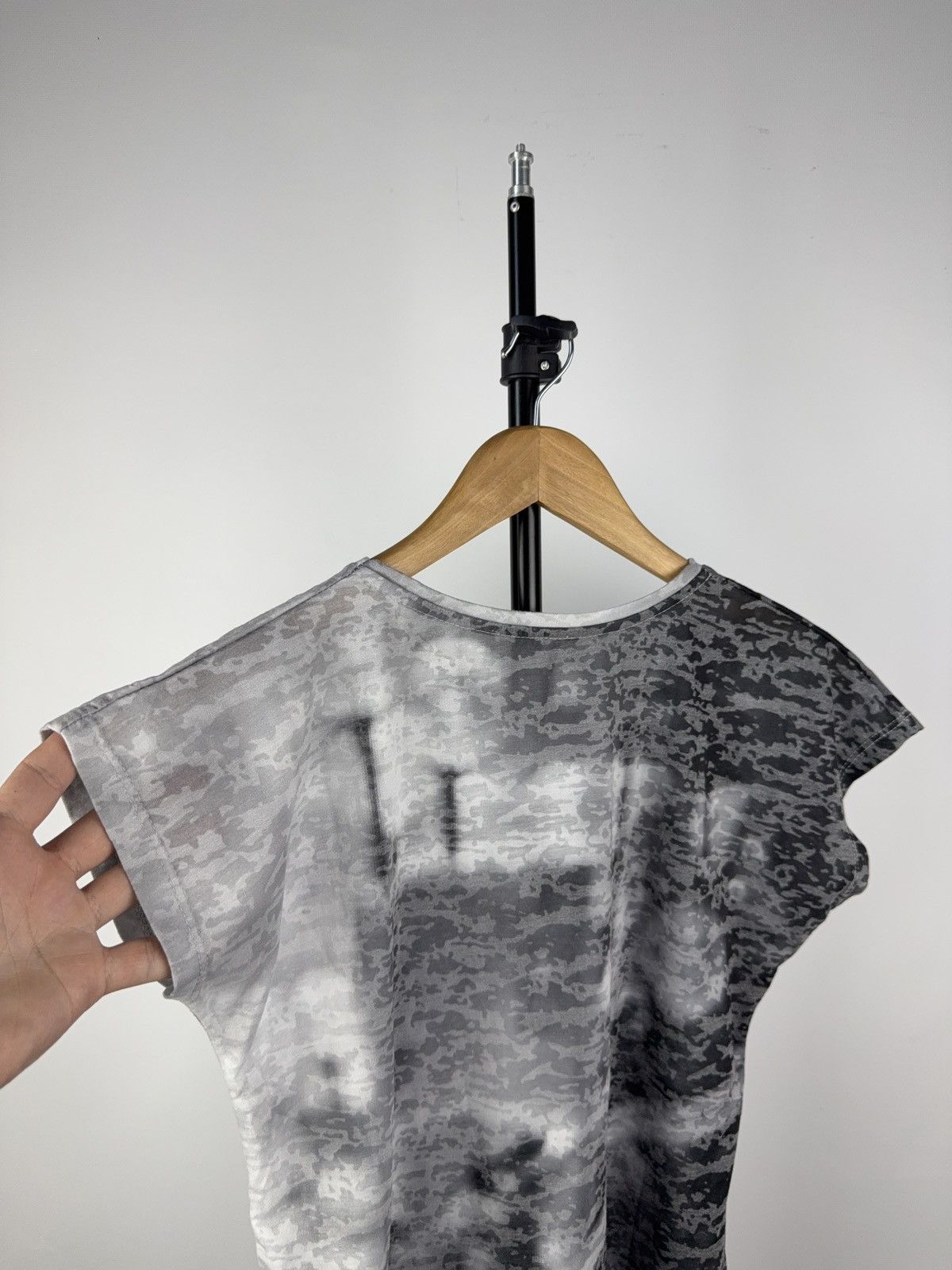 Other Art Print Streetwear Tee – Shadow Girl with Umbrella Size L / US 10 / IT 46 - 7 Thumbnail