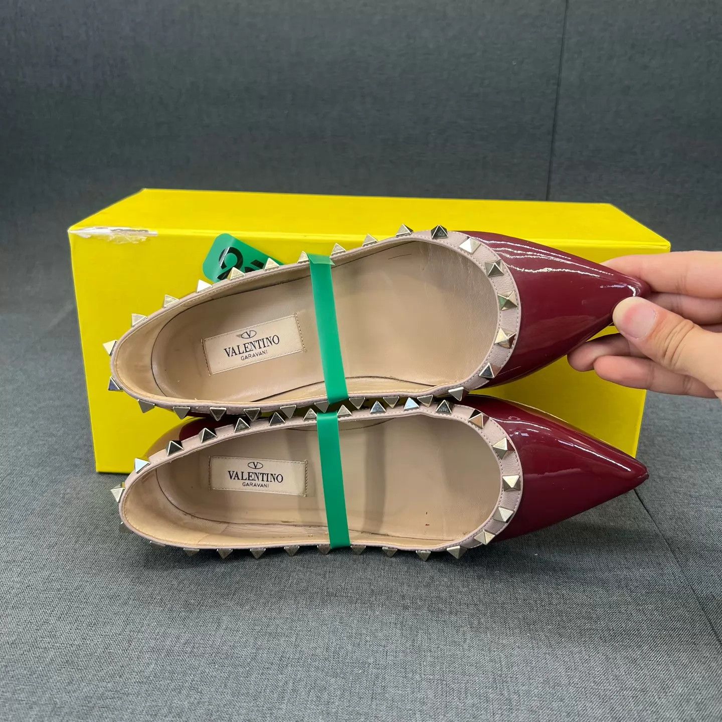 Valentino Valentino Rockstud Dark Red 35 Near Mint Size US 4.5 / IT 34.5 - 6 Thumbnail