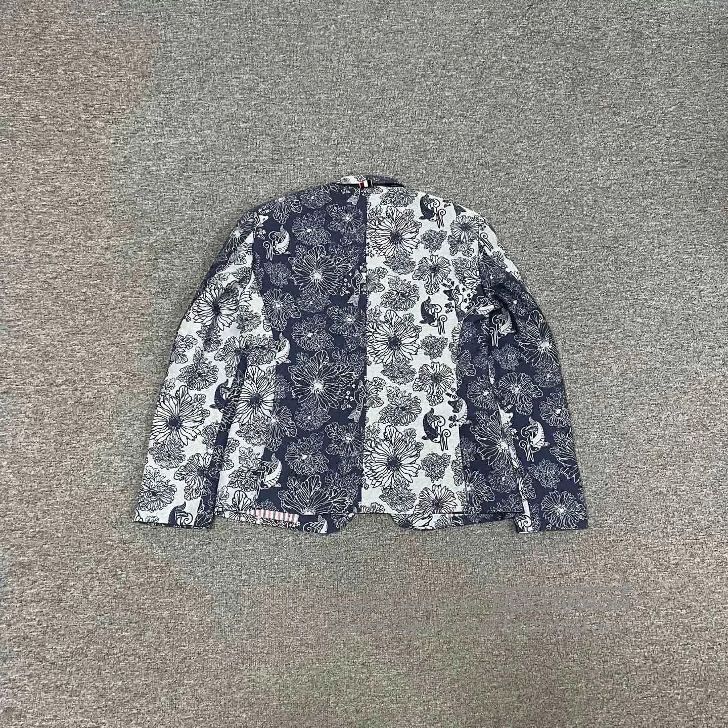 Thom Browne Thom Browne Floral Print Blazer. Size US S / EU 44-46 / 1 - 3 Thumbnail