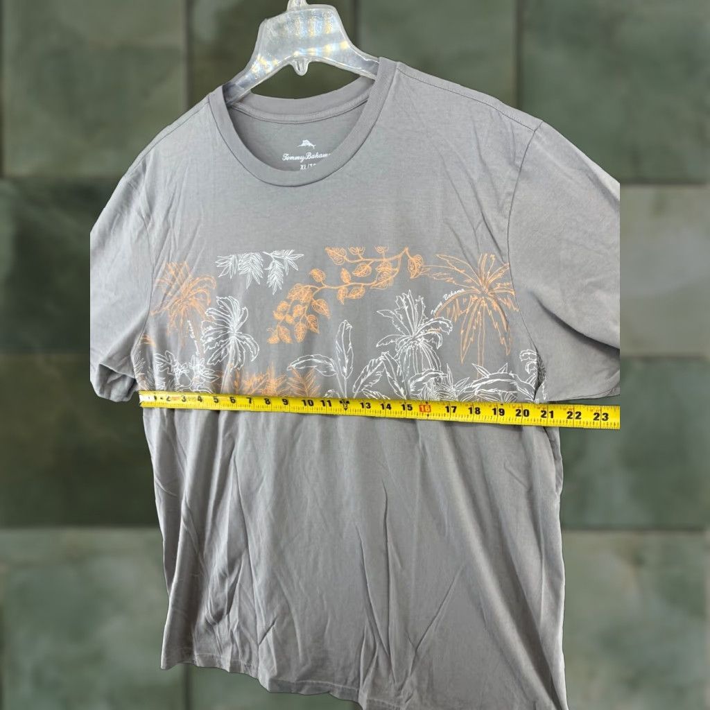 Tommy Bahama Tommy Bahama Mens TShirt XL Gray Tropical Floral - Casual Cotton Crew Neck Short Sleeve Hawaiian Shirt Style Size US XL / EU 56 / 4 - 1 Thumbnail