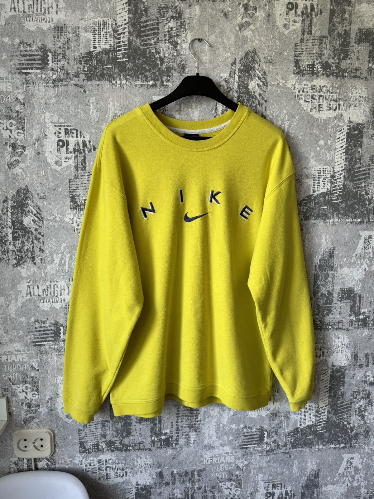 Vintage Vintage Nike Sweatshirt Crewneck Size US L / EU 52-54 / 3 - 2 Thumbnail