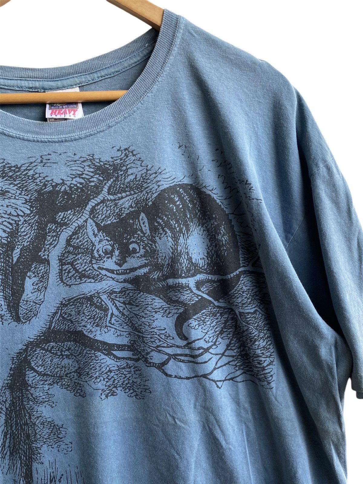 Vintage Vintage Alice in Wonderland movie tee Size US XL / EU 56 / 4 - 3 Thumbnail