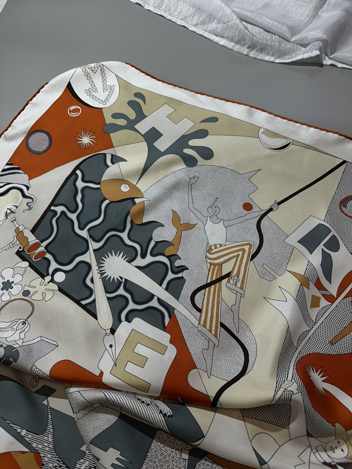 Hermes Authentic HERMES ScarfCarre 90 CA DECOIFFE 100% Silk Japan Size ONE SIZE - 19 Thumbnail