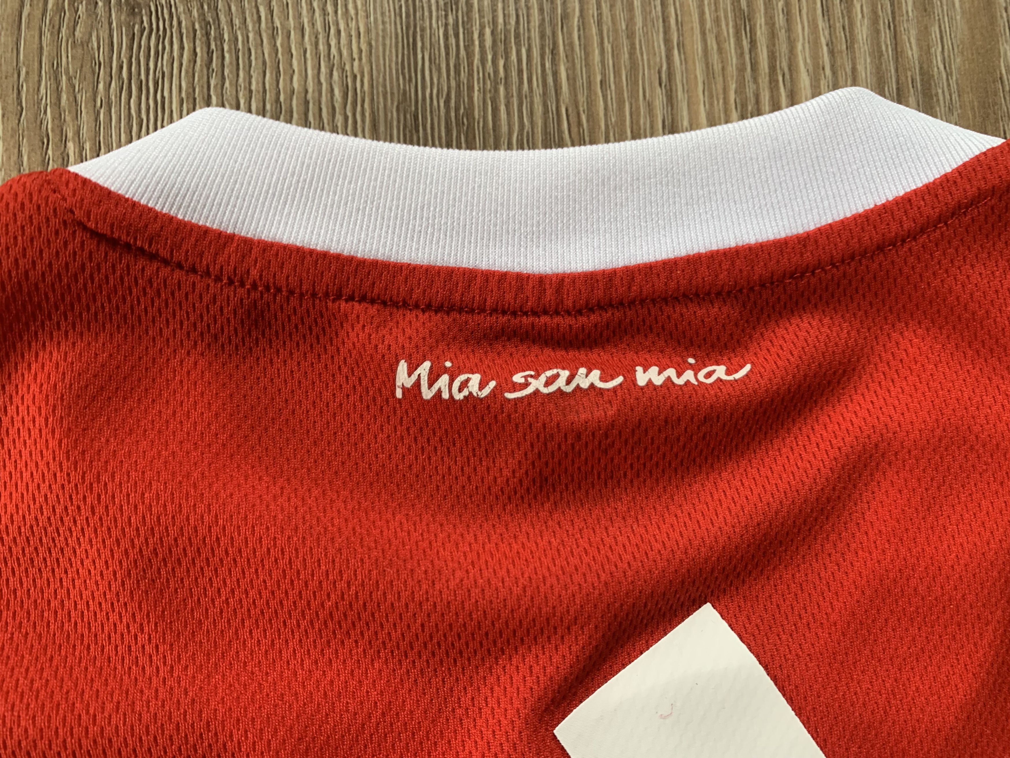 Vintage Adidas FC Bayern Munchen Sleeveless T Shirt Size US M / EU 48-50 / 2 - 7 Thumbnail