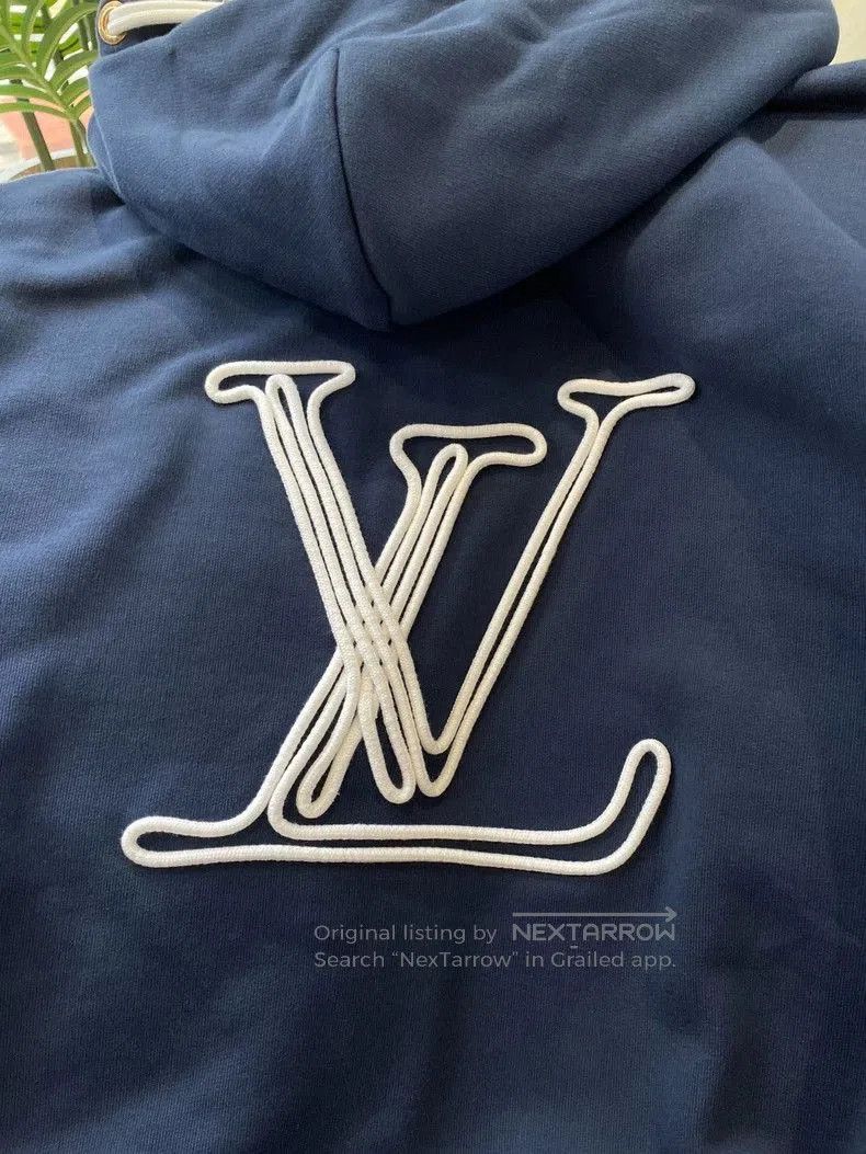 Louis Vuitton LV 2024 Navy Embroidered Hoodie. Size US L / EU 52-54 / 3 - 3 Thumbnail