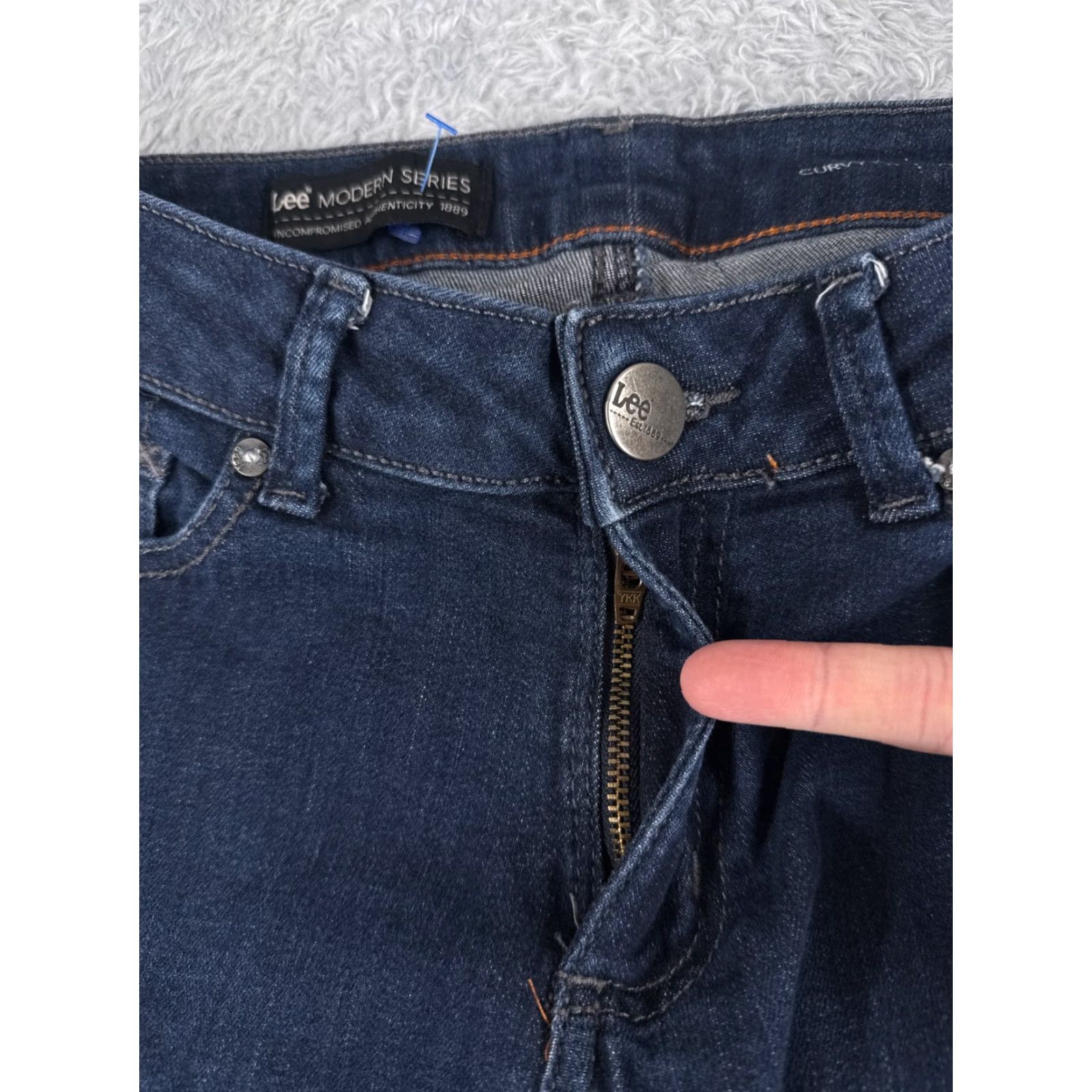 Lee Lee Jeans Women 26 Blue Denim Bootcut Mid Rise Dark Wash 26x29 Size 26" / US 2 / IT 38 - 5 Thumbnail