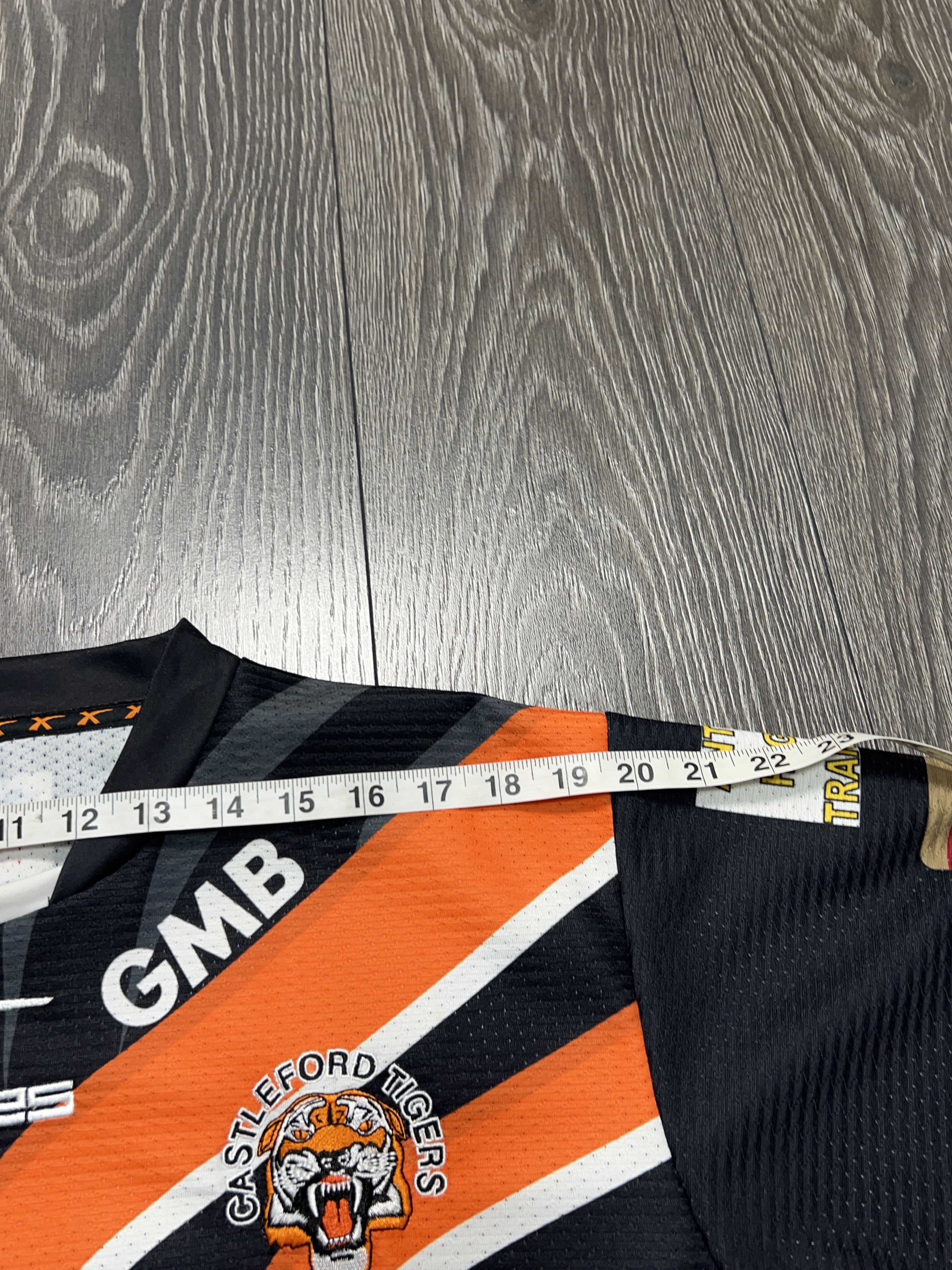 Gear for Sports XBlades Castleford Tigers Rugby League England Jersey Shirt Size US M / EU 48-50 / 2 - 6 Thumbnail