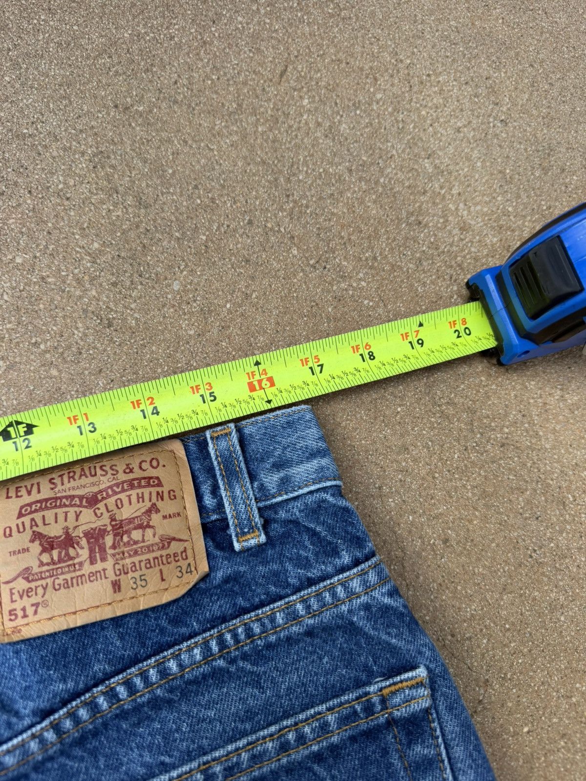 Levi's Vintage 00’s Levi’s 517 Red Tab Bootcut Flare Jeans 33x32 Size US 33 - 9 Thumbnail
