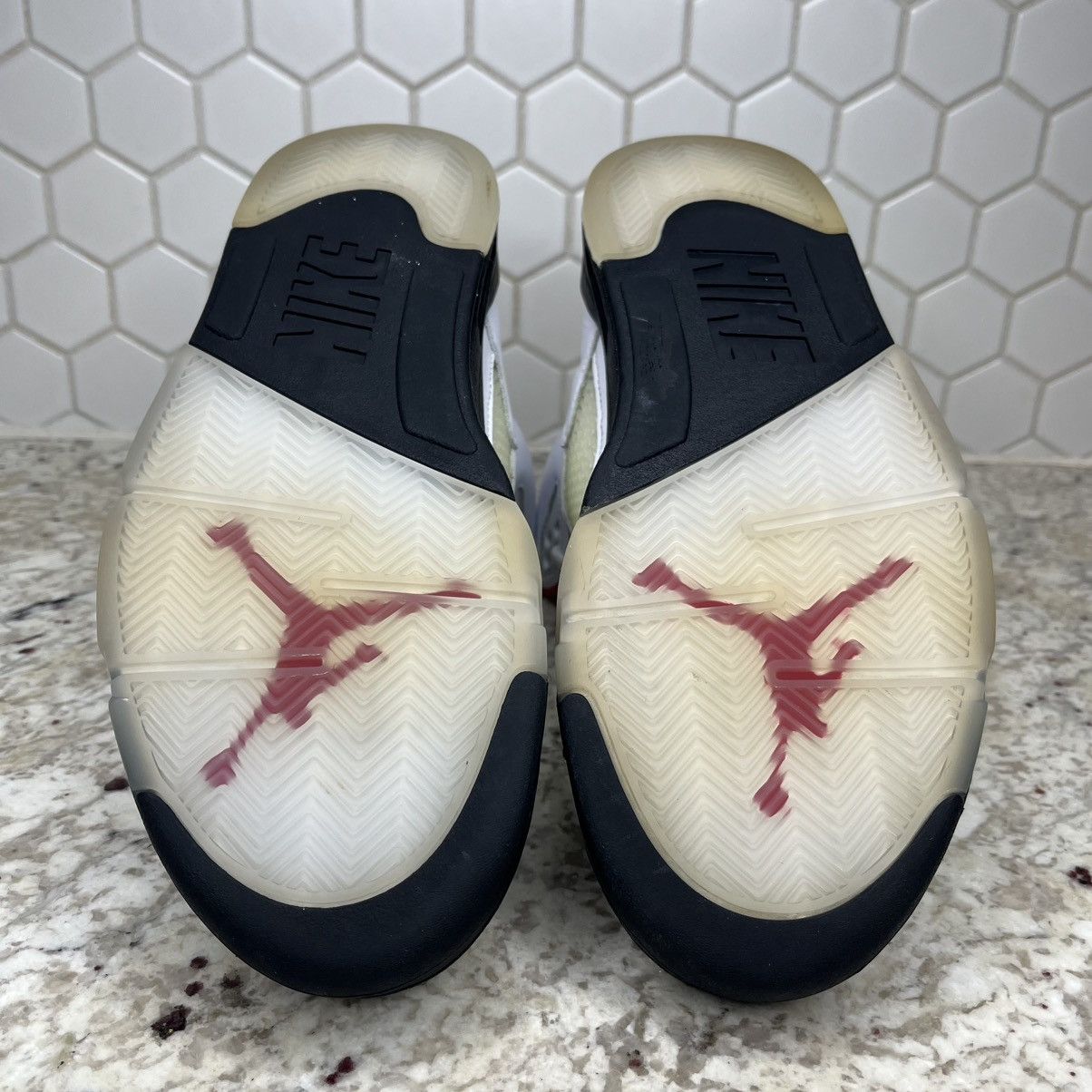 Jordan Brand Size 9.5 - Jordan 5 Retro Fire Red 2020 Clean W/Box Size US 9.5 / EU 42-43 - 11 Thumbnail