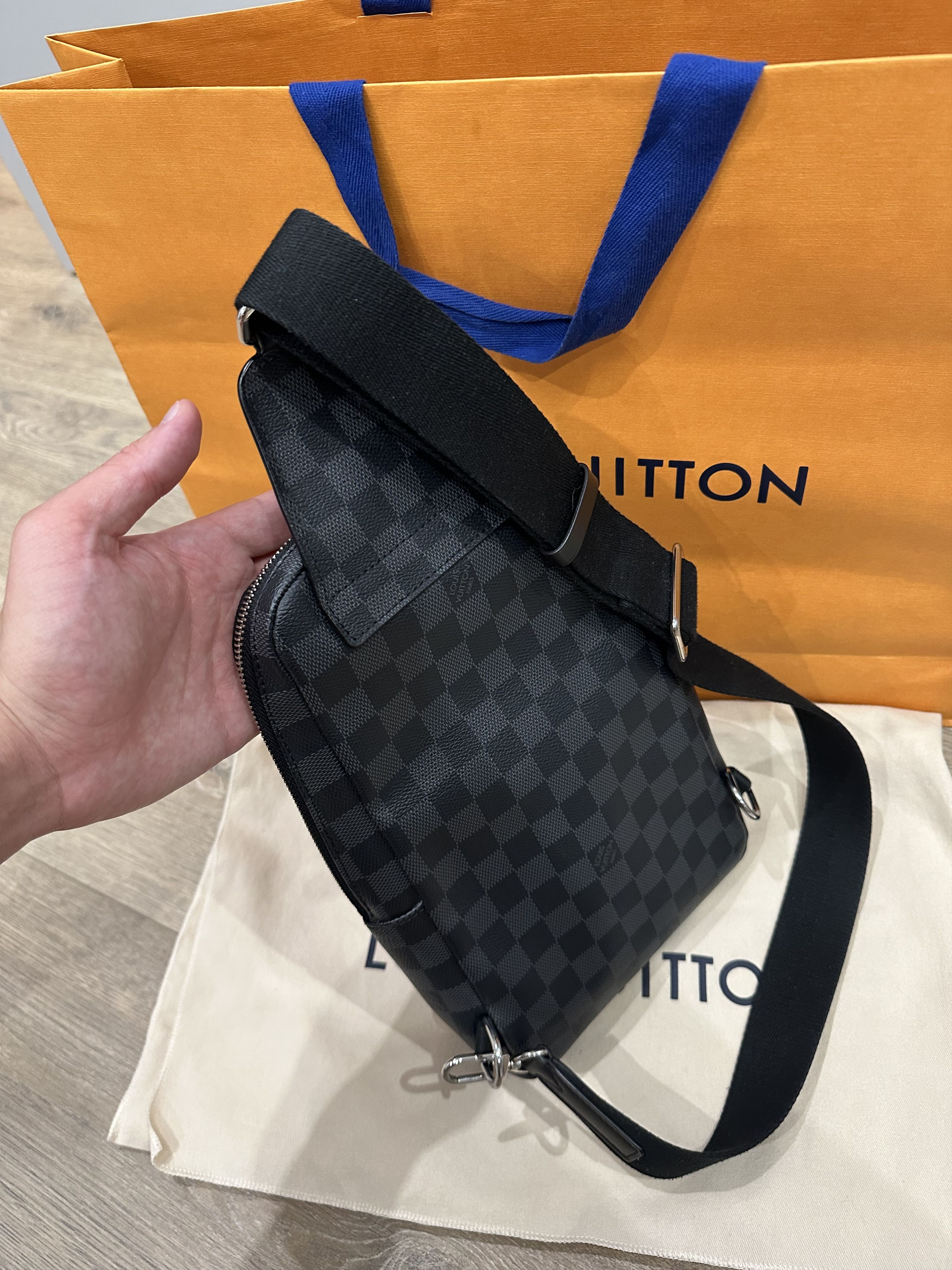 Louis Vuitton Louis Vuitton Avenue Sling Bag Size ONE SIZE - 5 Thumbnail
