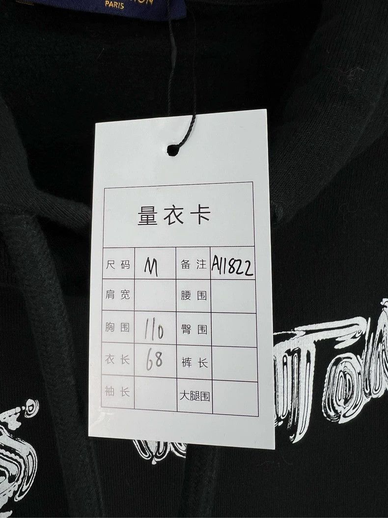 Louis Vuitton Louis Vuitton Black and white graffiti monogram hoodie Size US M / EU 48-50 / 2 - 5 Thumbnail