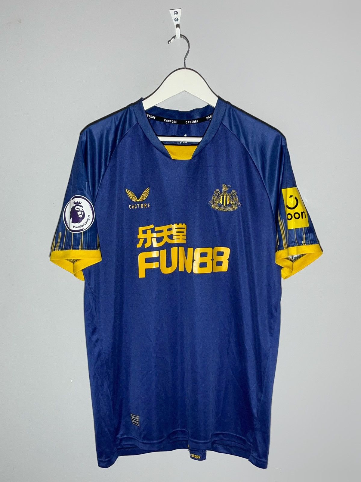 Other Newcastle United 2022/23 Away Y2k Streetwear Football Shirt Size US XL / EU 56 / 4 - 1 Thumbnail
