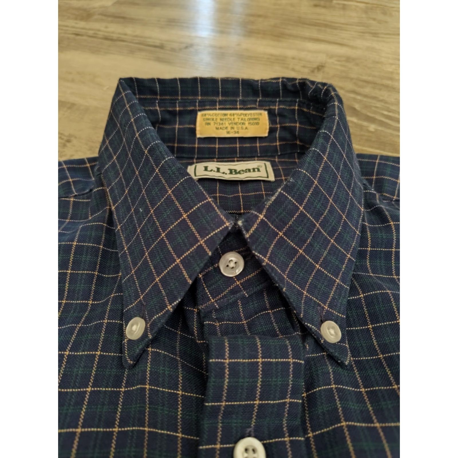 Vintage VINTAGE L.L. Bean Men's Plaid Shirt Casual Travel All Seasons Cotton Blend Blue 44 Chest Made in USA Size US L / EU 52-54 / 3 - 7 Thumbnail