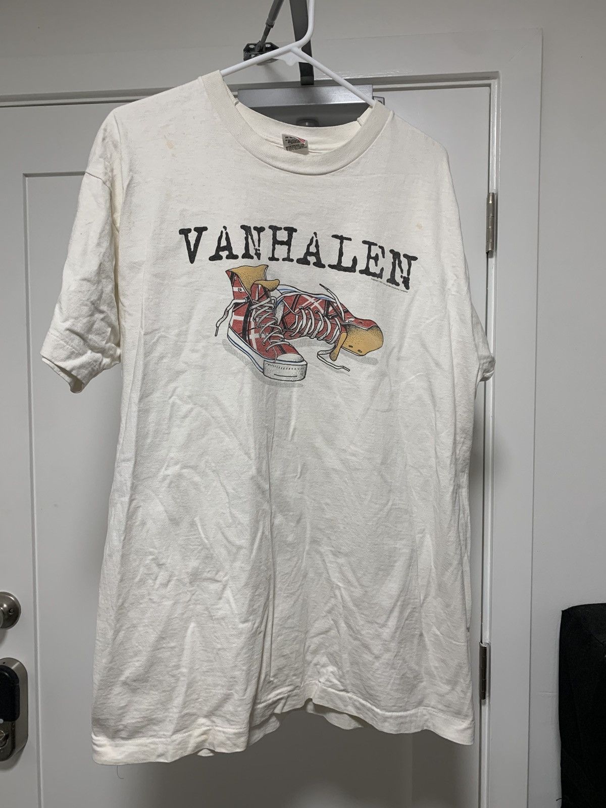 Vintage 1993 Van Halen World Tour Shirt Size US XL / EU 56 / 4 - 1 Thumbnail