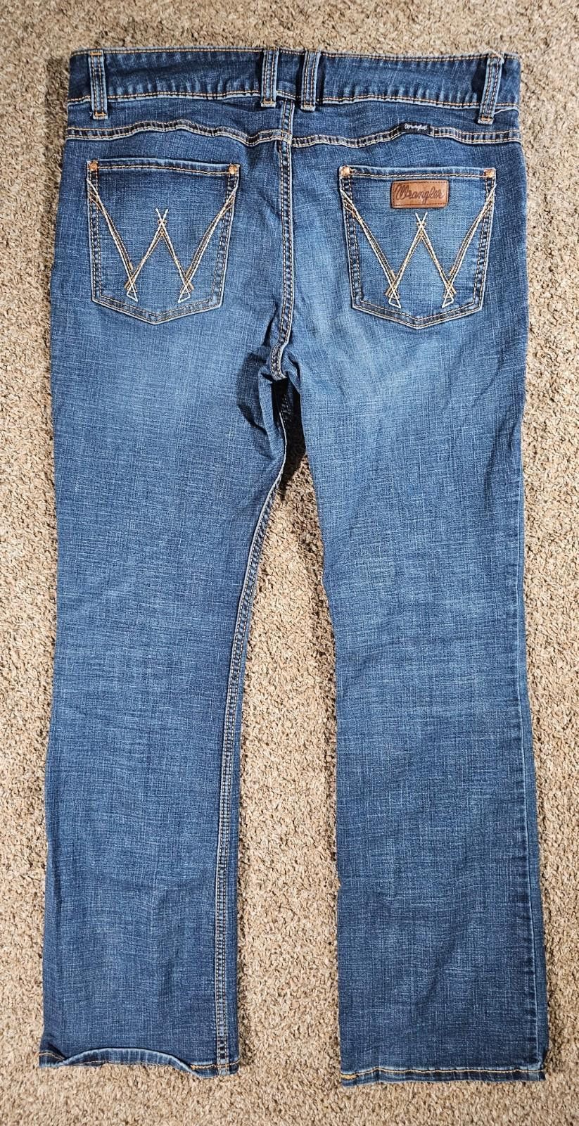 Wrangler Wrangler Jeans Women's 15x32 Blue Boot Cut Western Cowgirl Size 30" / US 8 / IT 44 - 7 Thumbnail