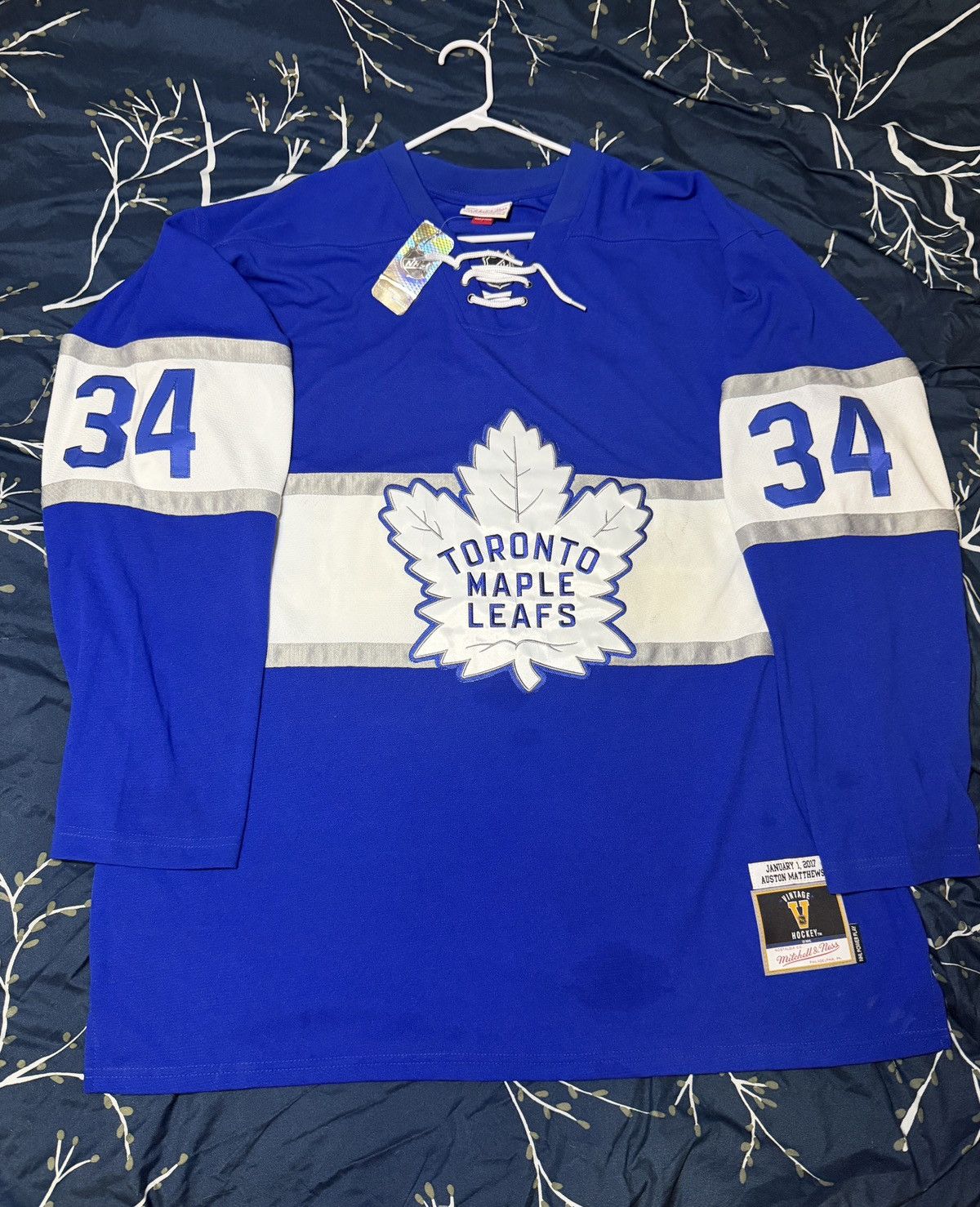 Mitchell & Ness Toronto Maple Leafs Auston Matthews NHL Jersey Size US XXL / EU 58 / 5 - 2 Thumbnail