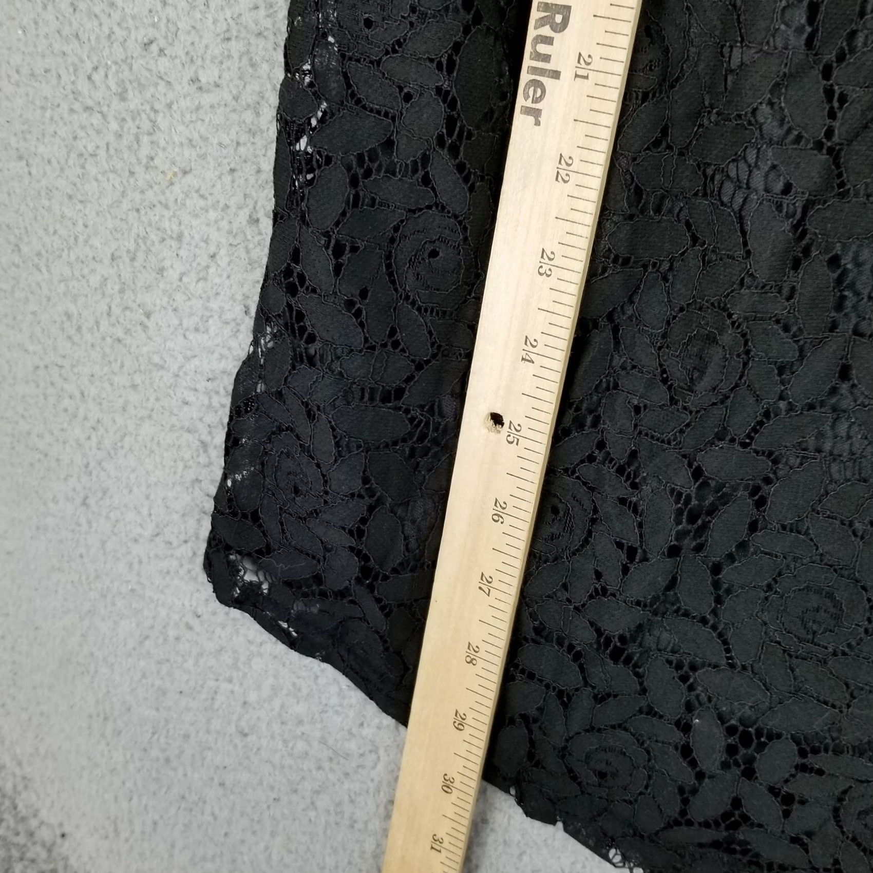 Vintage Berryou Women Lace Crochet Hollow Out Tank Top 2XL Sleeveless V-Neck Blouse Black Camisole Shirt Women Size XXL / US 16-18 / IT 52-54 - 2 Thumbnail