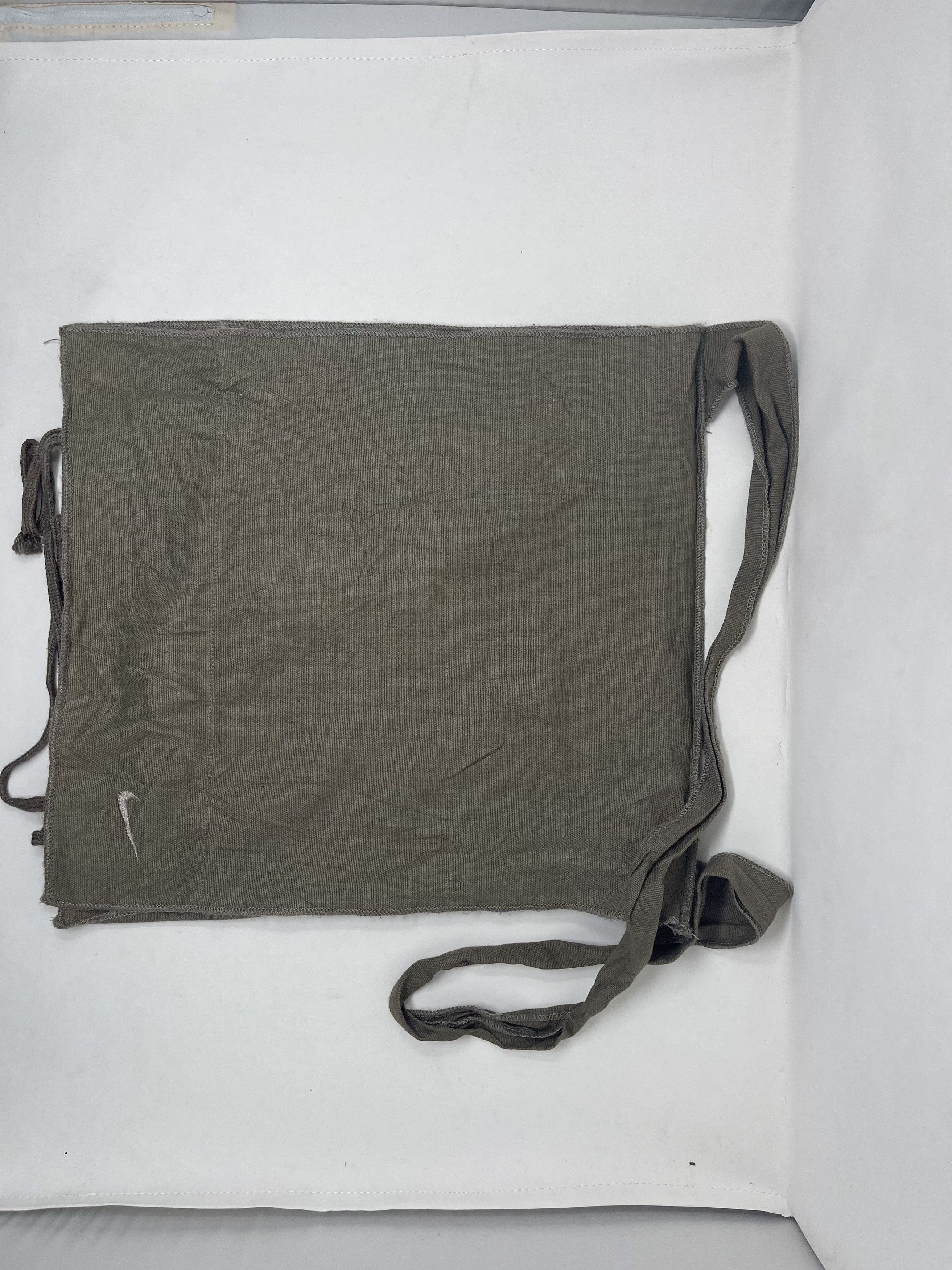 Nike Vintage Y2k Nike Considered Cross Body Bag Size ONE SIZE - 3 Thumbnail