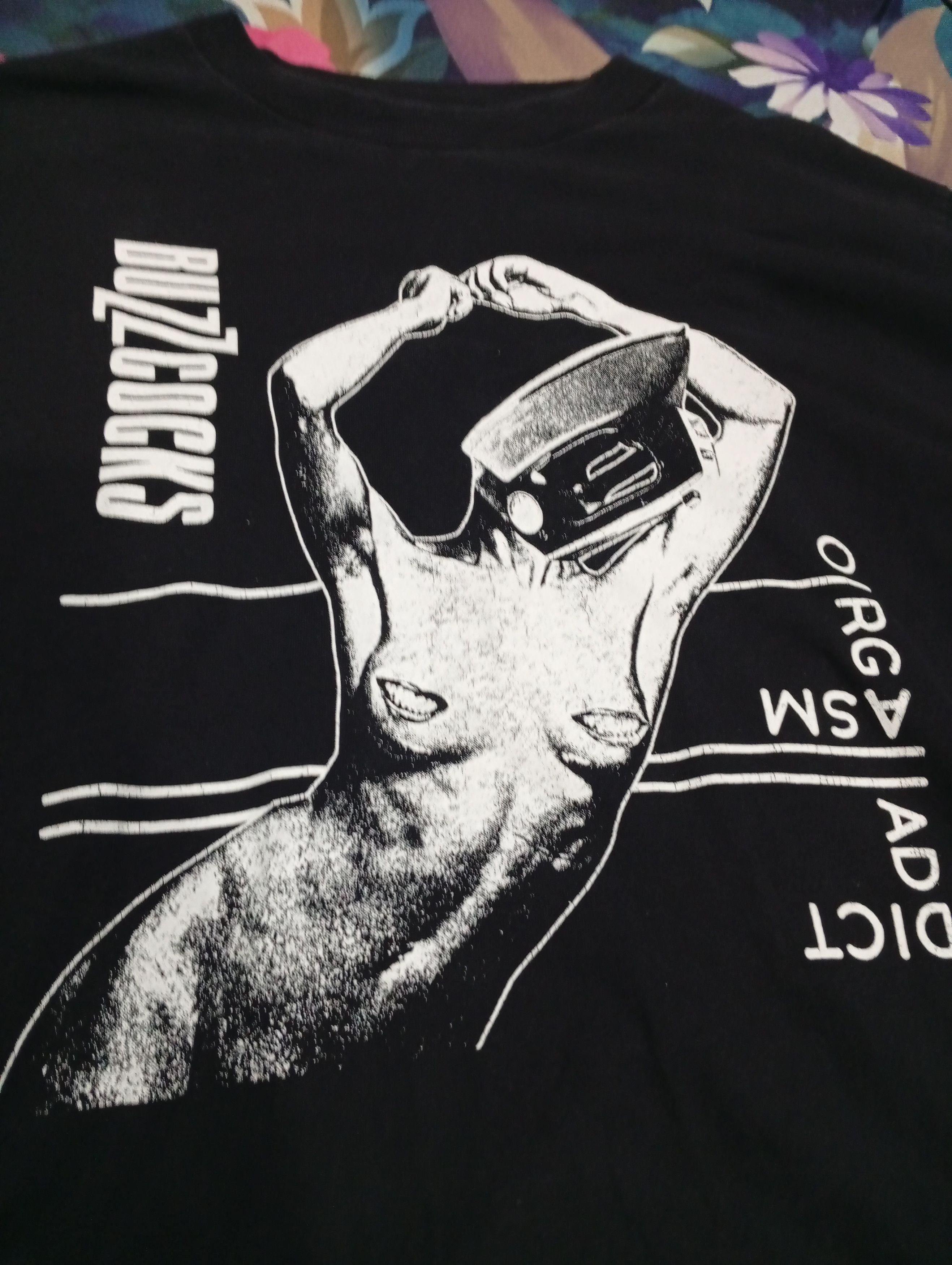 Band Tees VTG buzzcocks band tees Size US M / EU 48-50 / 2 - 3 Thumbnail